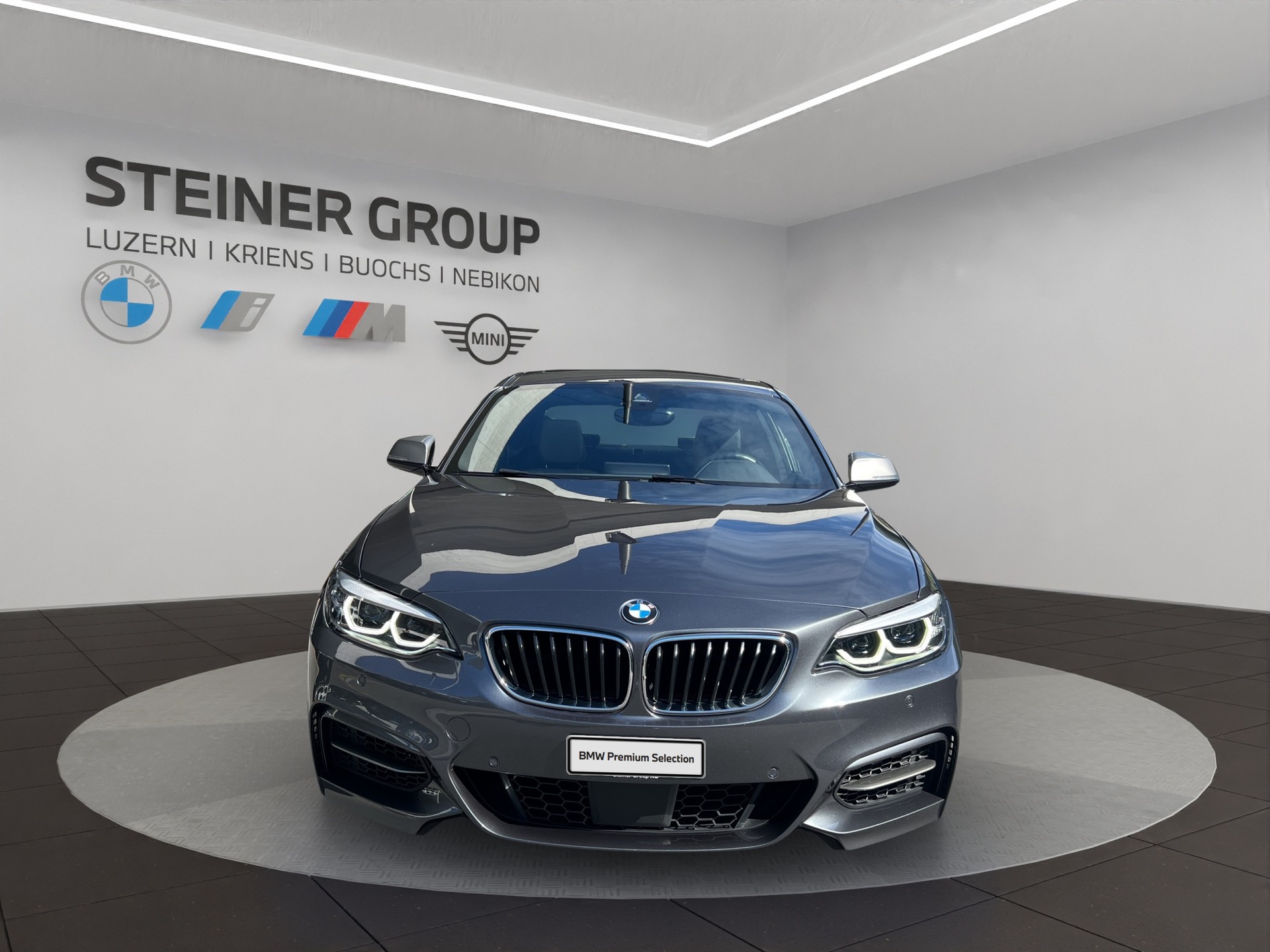 BMW M240i xDrive Steptronic-image-1