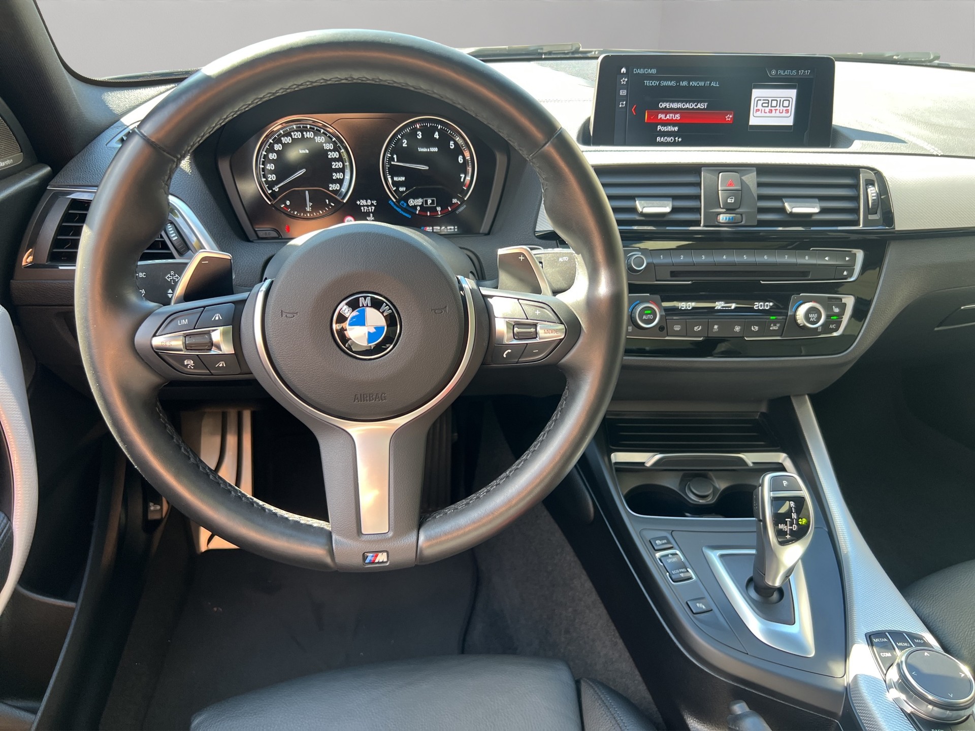 BMW M240i xDrive Steptronic-image-15