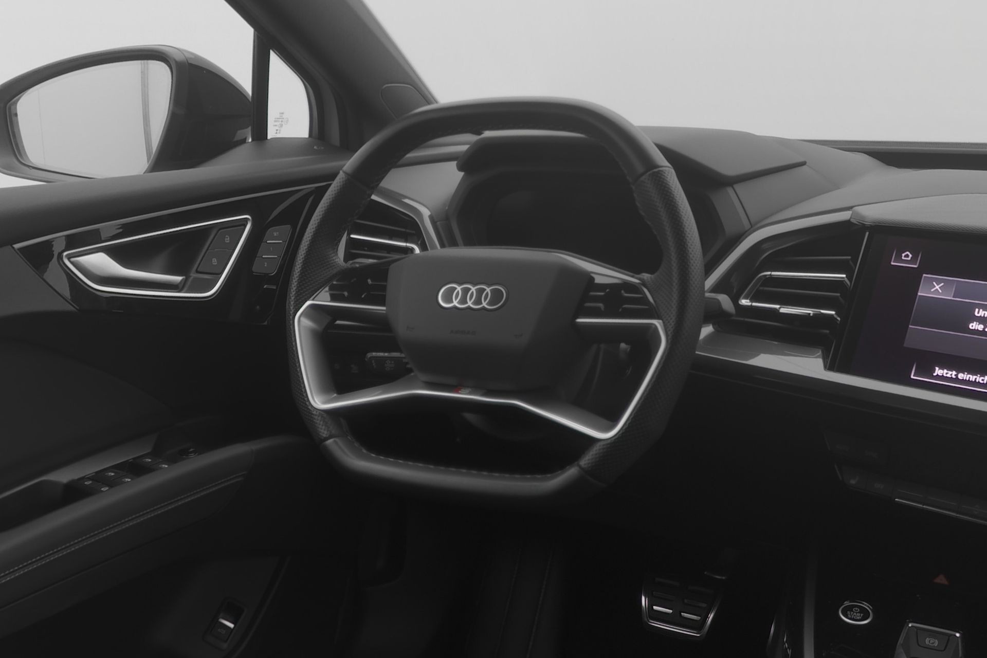 AUDI Q4 e-tron 55 quattro S line mit Wärmepumpe, Anhängerkupplung & Panoramadach-image-7