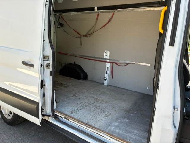 FORD Transit Van 350 L2 Limited 2.0 TDCi 130 HEV1 FWD-image-8