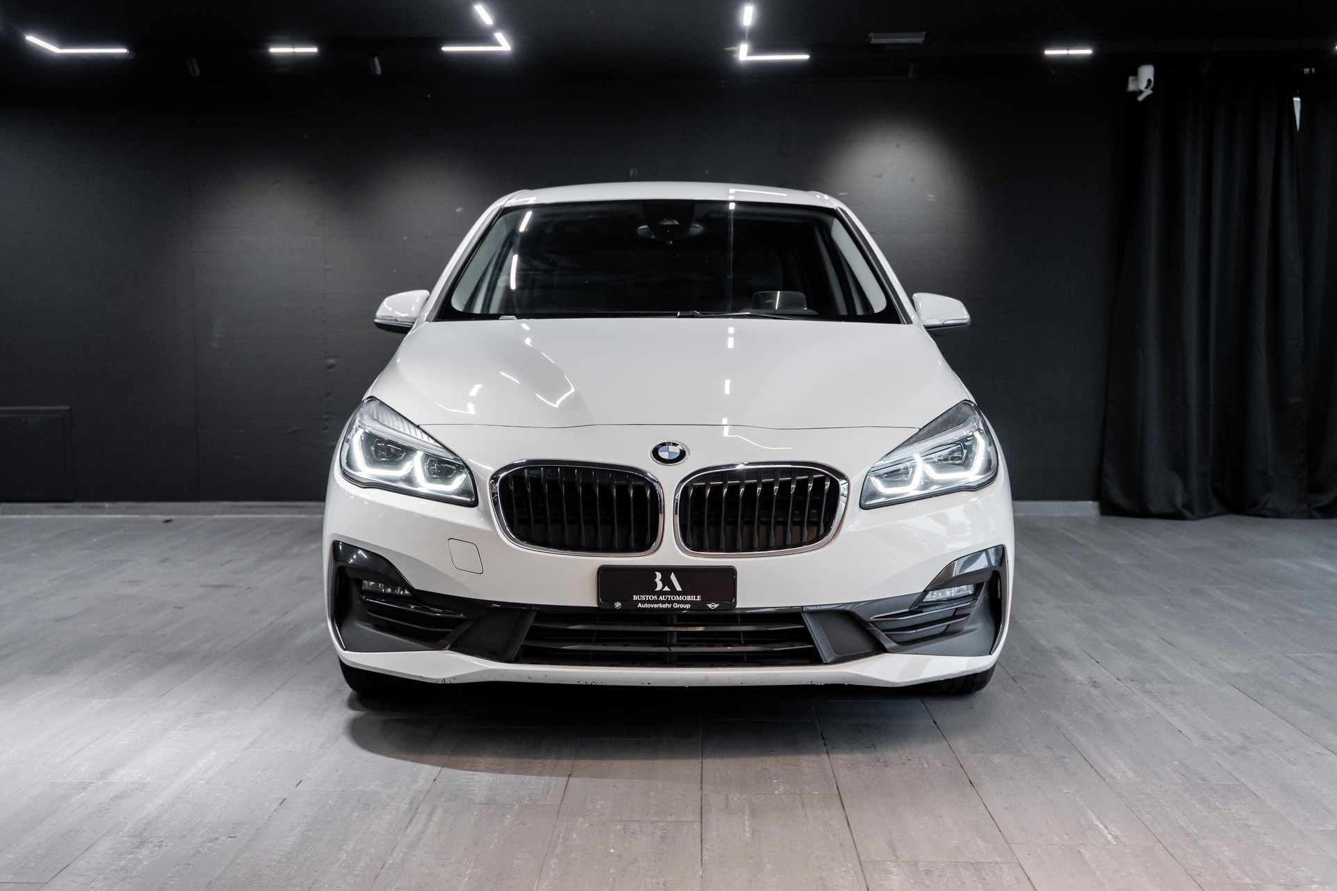 BMW 218d Gran Tourer Spor Line Steptronic / CH Auto / Head Up Display / Sitzheizung / 8 Fach Räder /-image-2