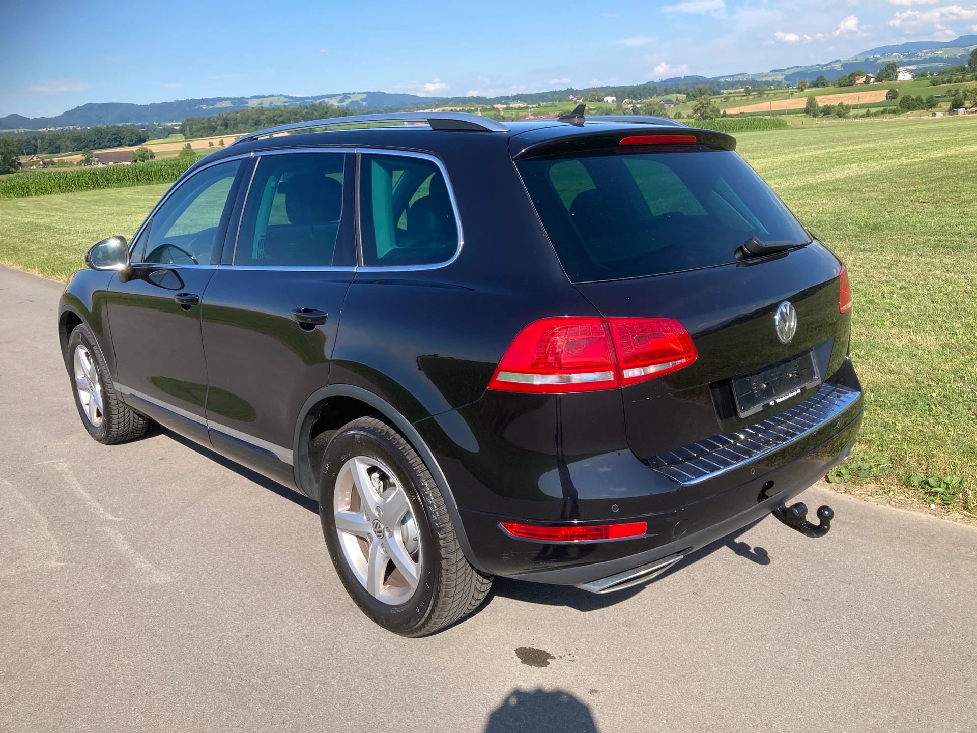VW Touareg 3.0 TDI BMT Black Pearl Tiptronic mit Anhängerkupplung 3`500 KG-image-3
