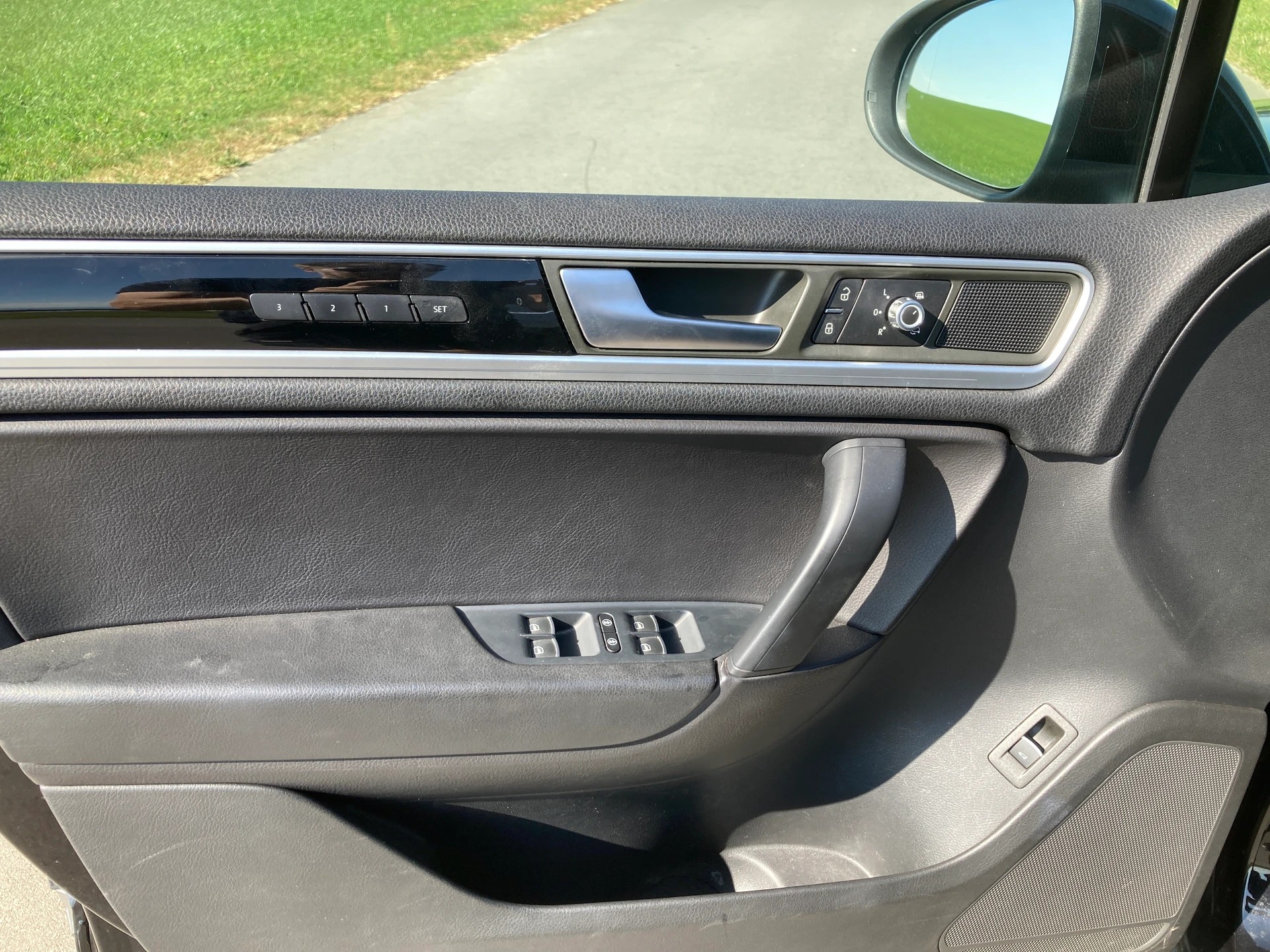 VW Touareg 3.0 TDI BMT Black Pearl Tiptronic mit Anhängerkupplung 3`500 KG-image-9