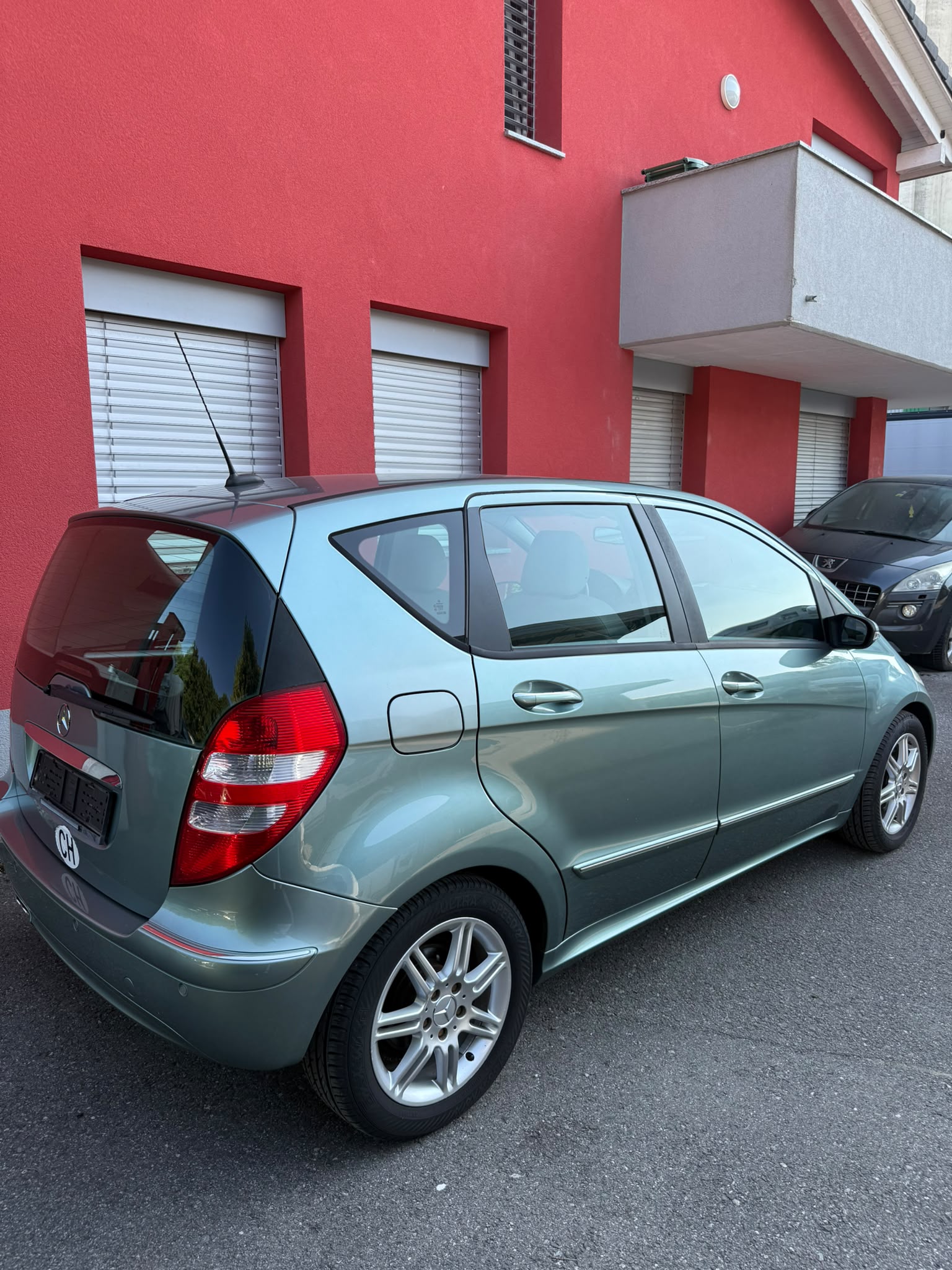 MERCEDES-BENZ A200 Turbo Elegance-image-4