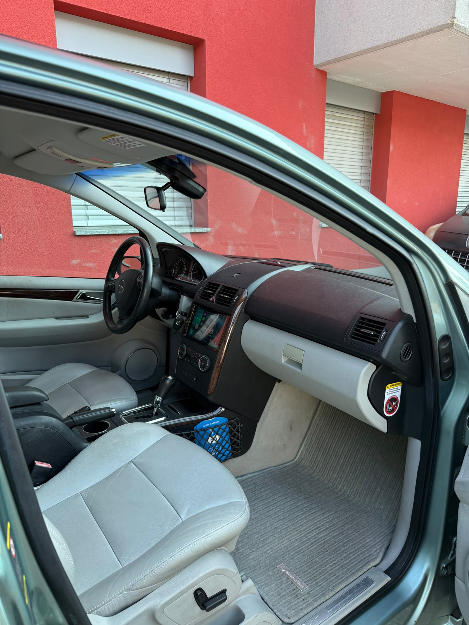 MERCEDES-BENZ A200 Turbo Elegance-image-3