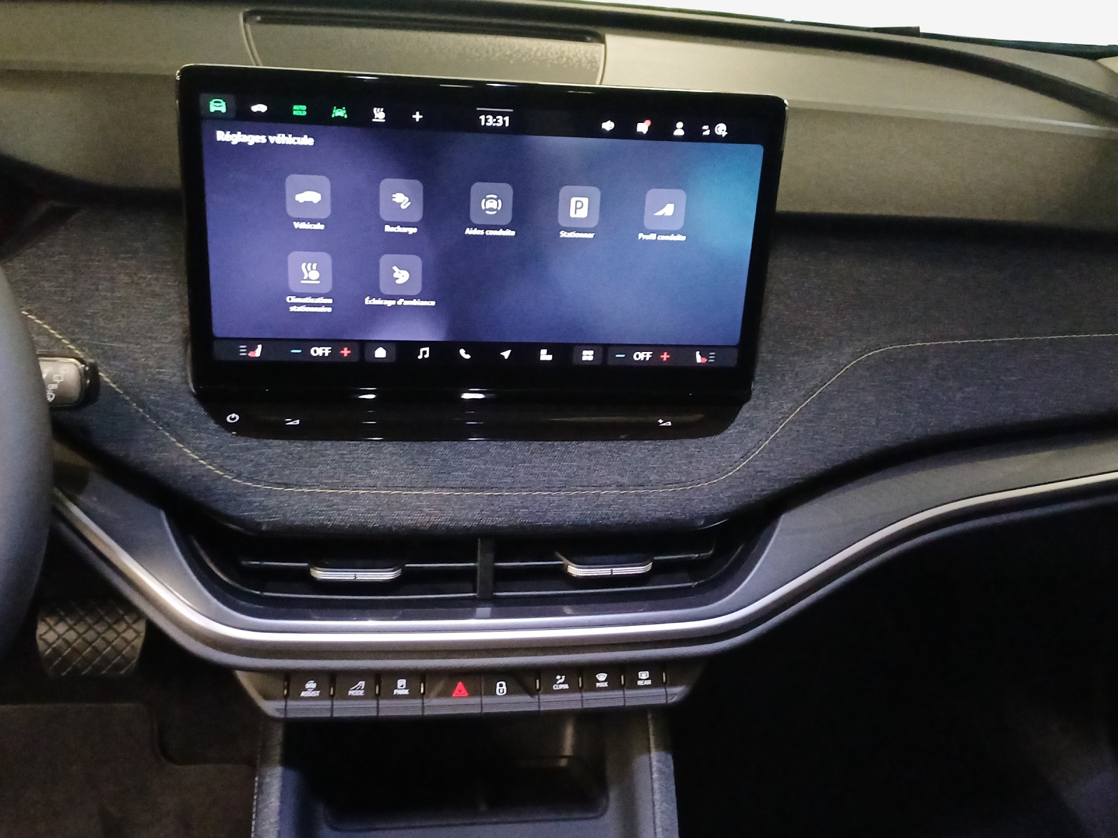 SKODA Elroq 85-image-10