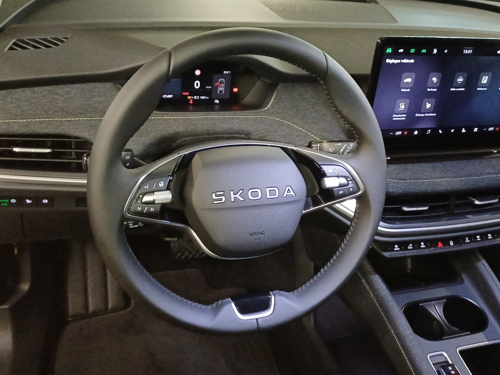 SKODA Elroq 85-image-9