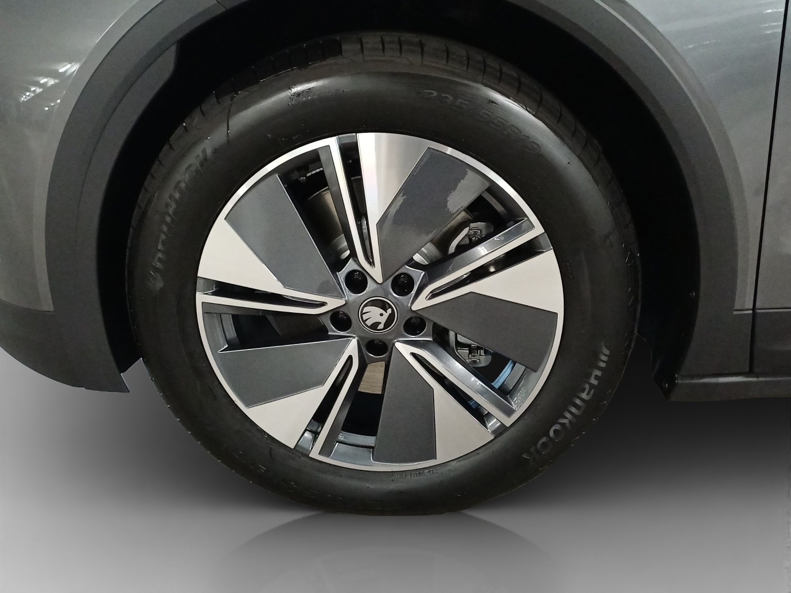 SKODA Elroq 85-image-13