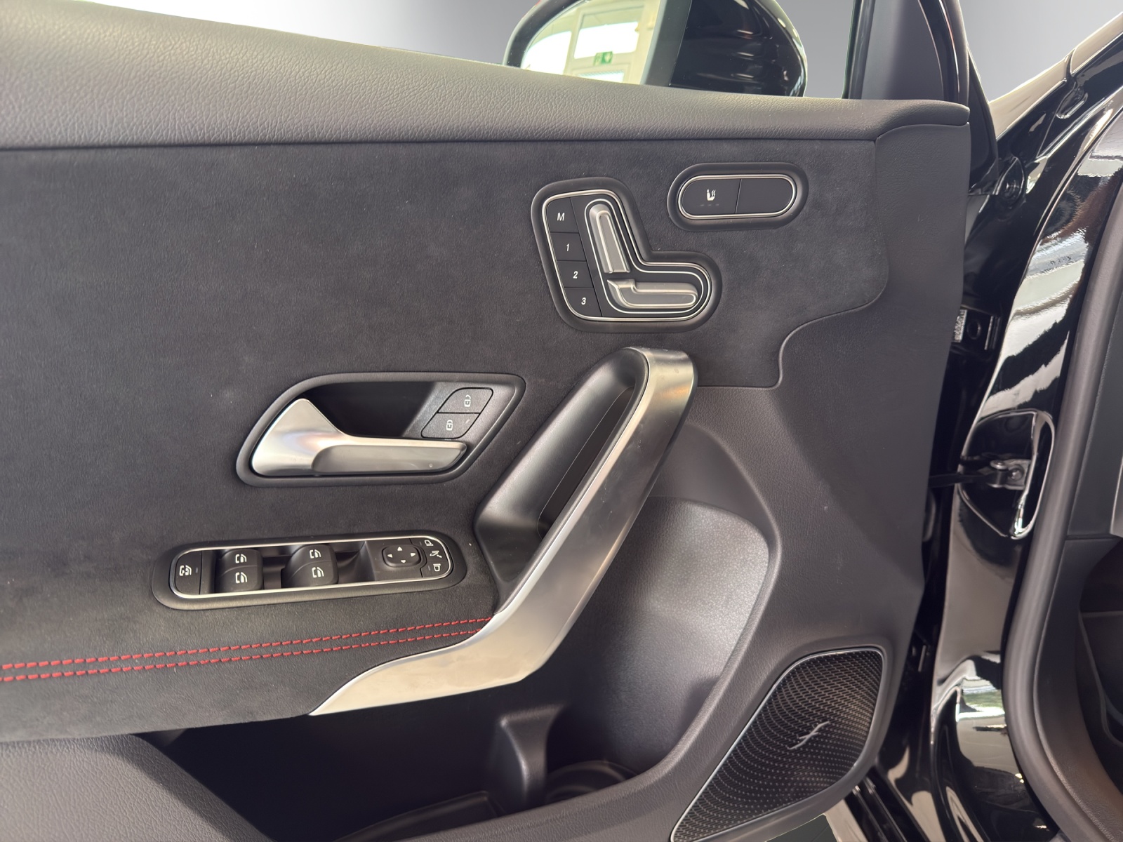 MERCEDES-BENZ A AMG 35 4Matic 8G-DCT-image-9