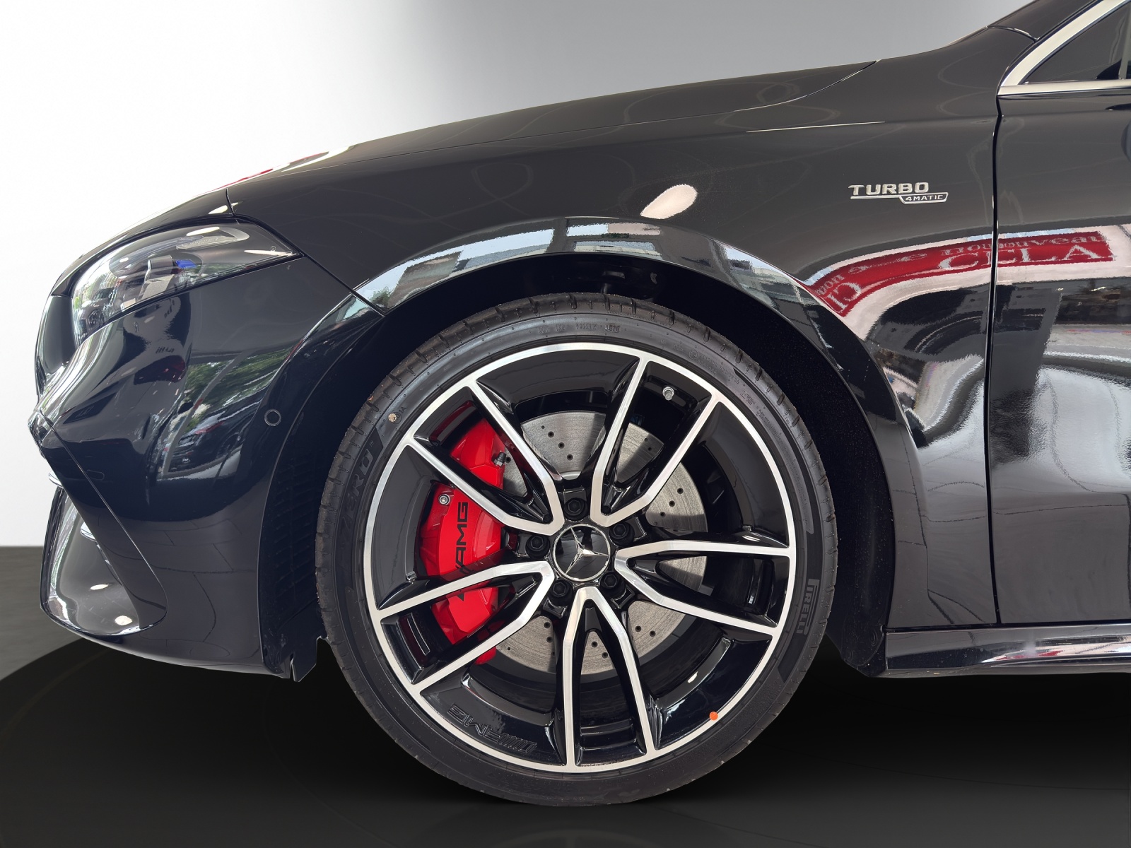 MERCEDES-BENZ A AMG 35 4Matic 8G-DCT-image-5