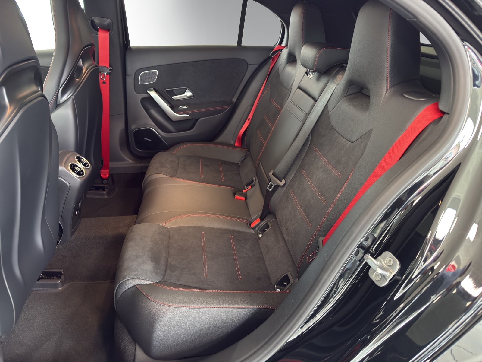 MERCEDES-BENZ A AMG 35 4Matic 8G-DCT-image-14