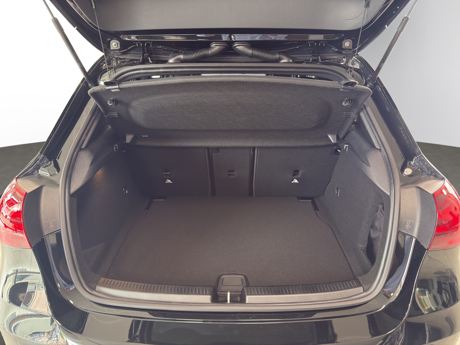 MERCEDES-BENZ A AMG 35 4Matic 8G-DCT-image-12
