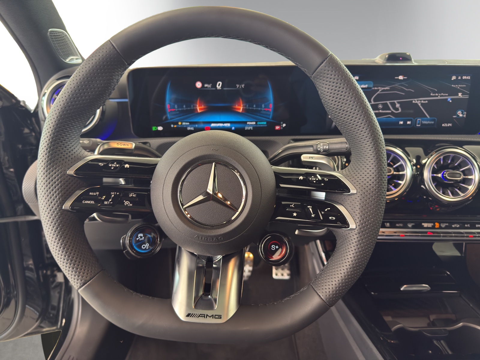 MERCEDES-BENZ A AMG 35 4Matic 8G-DCT-image-7