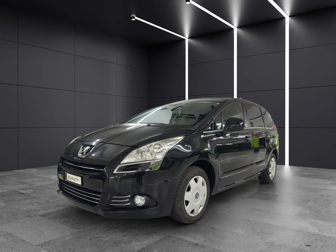 PEUGEOT 5008 1.6 16V T Sport-image-0