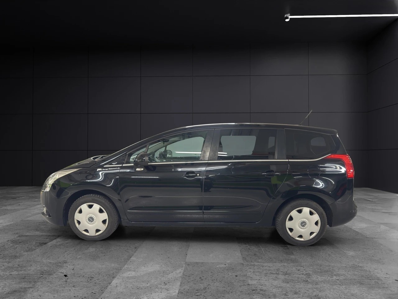 PEUGEOT 5008 1.6 16V T Sport-image-7