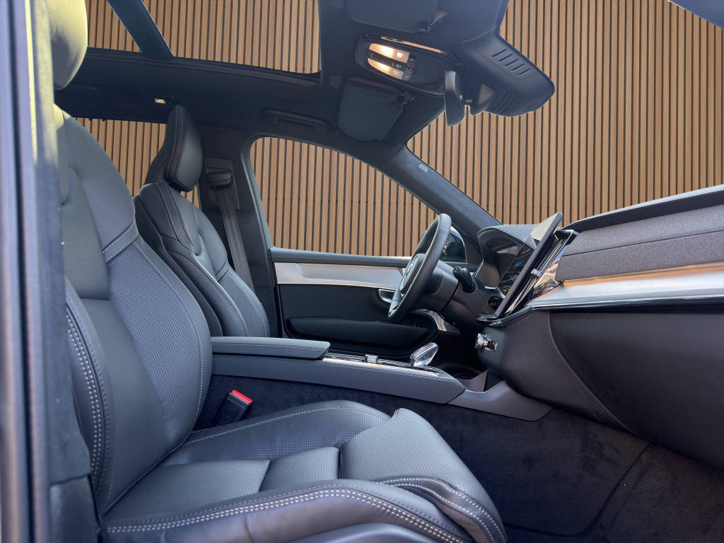VOLVO XC90 2.0 T8 TE Black Edition eAWD-image-13