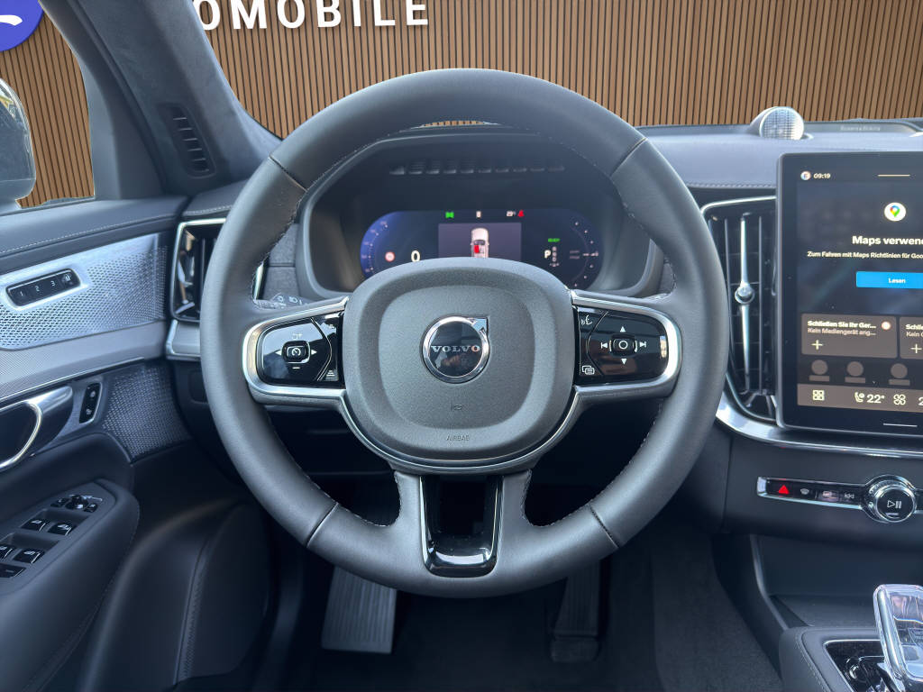 VOLVO XC90 2.0 T8 TE Black Edition eAWD-image-14