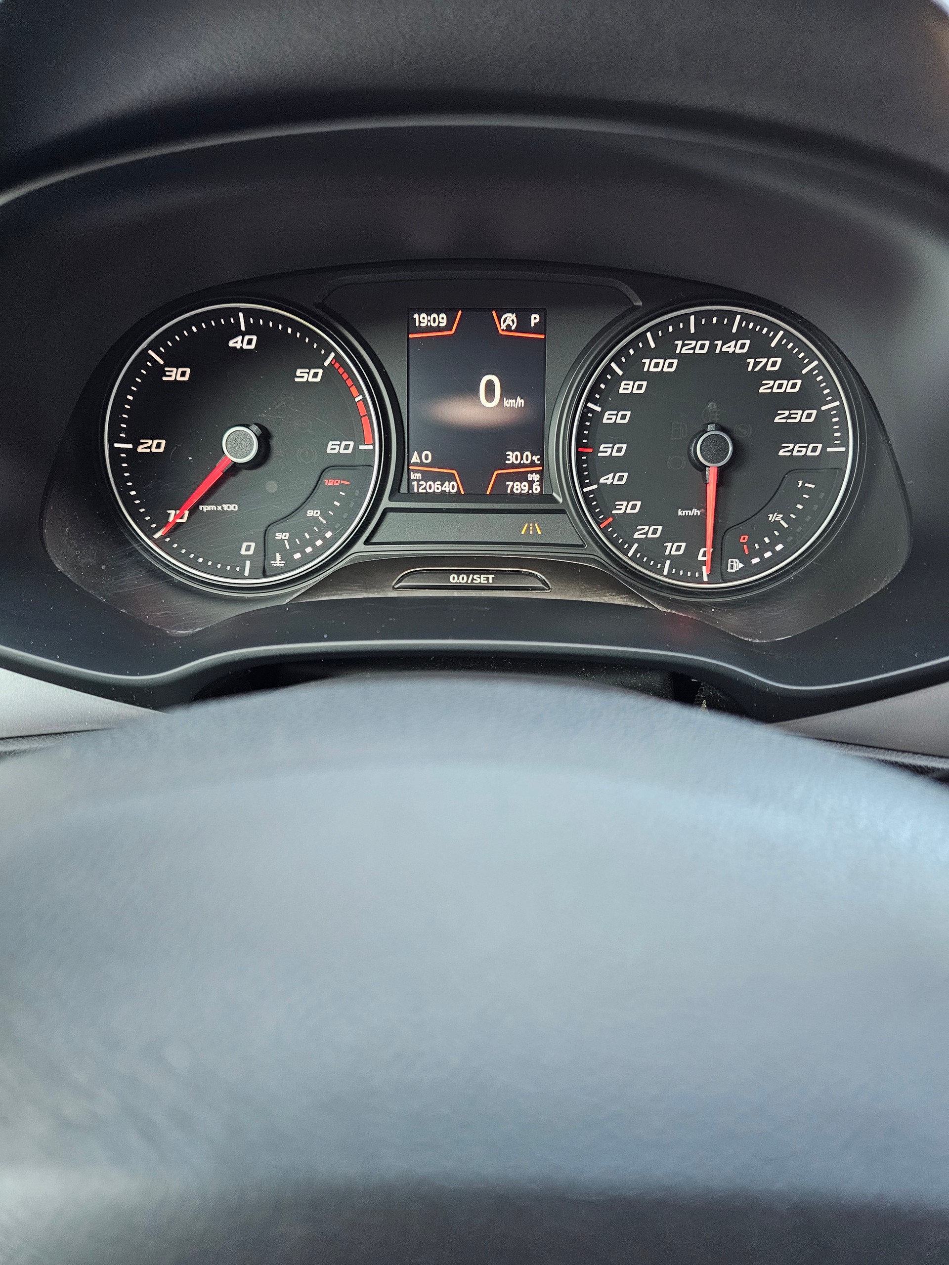 SEAT Leon ST 1.6 TDI CR Style DSG-image-13