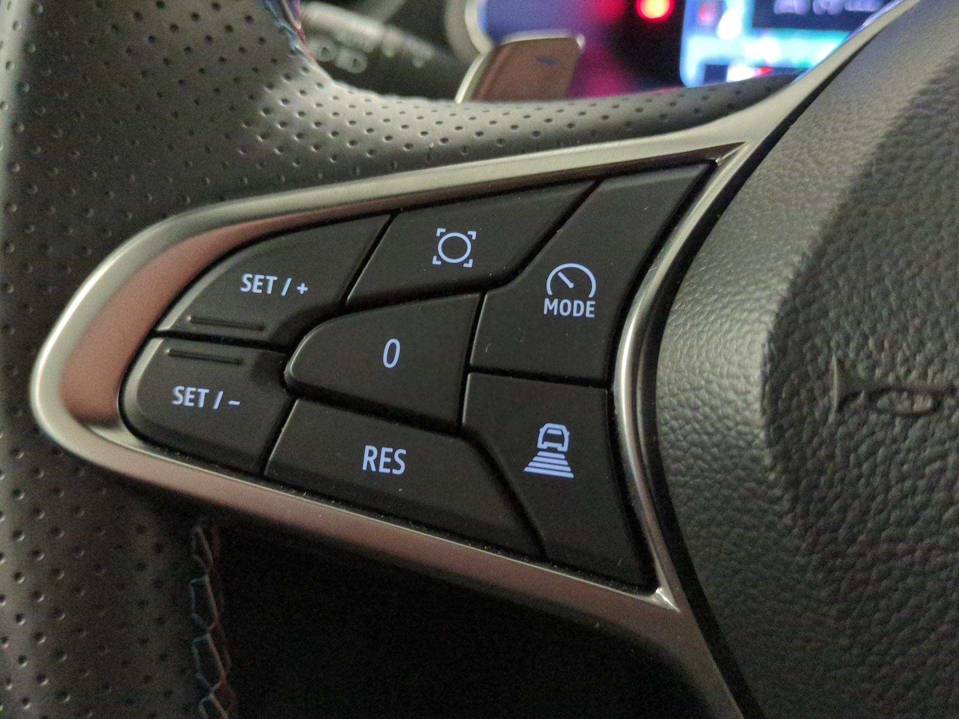 RENAULT Captur 1.3 TCe Esprit Alpine EDC-image-21