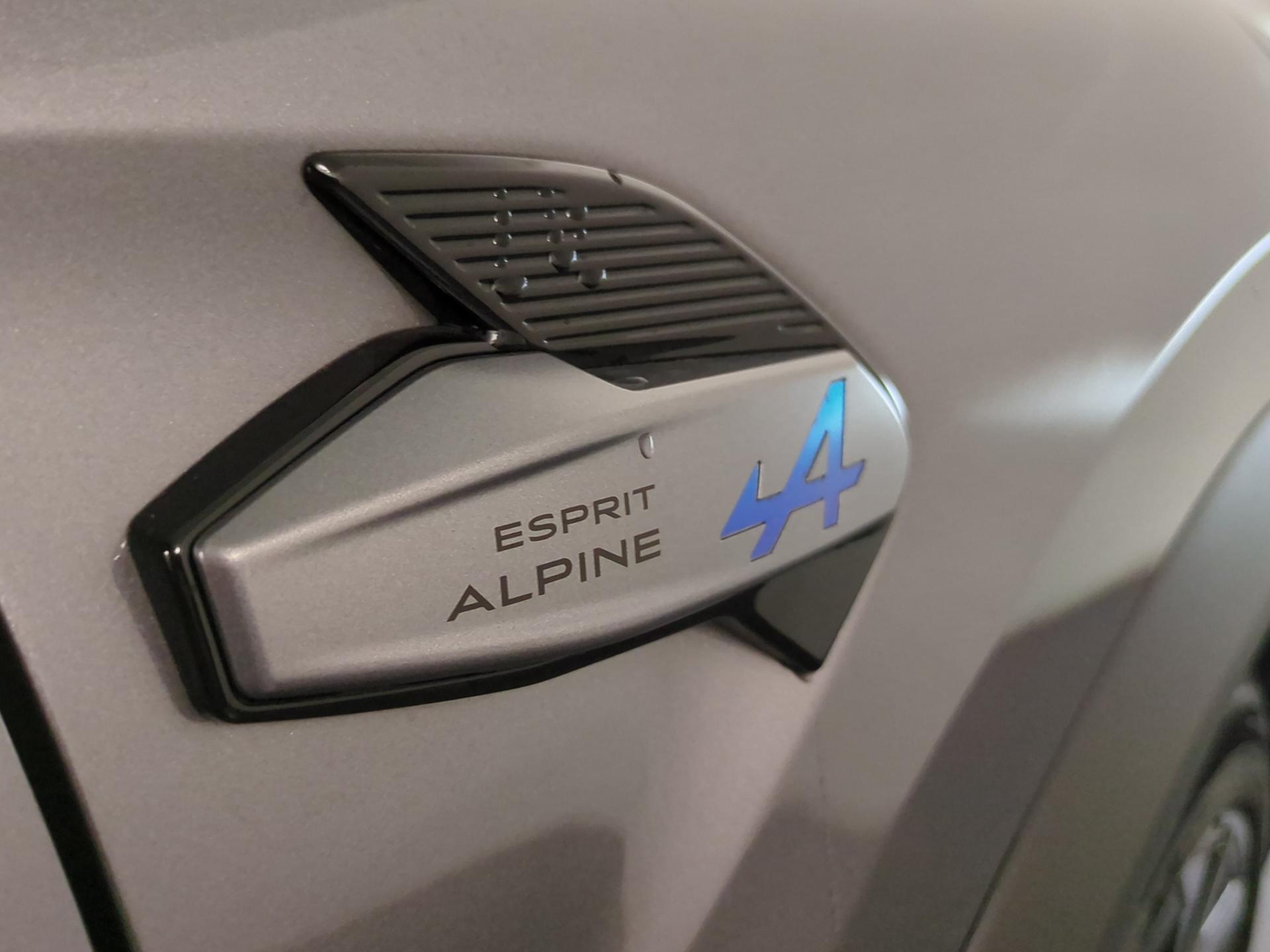RENAULT Captur 1.3 TCe Esprit Alpine EDC-image-18