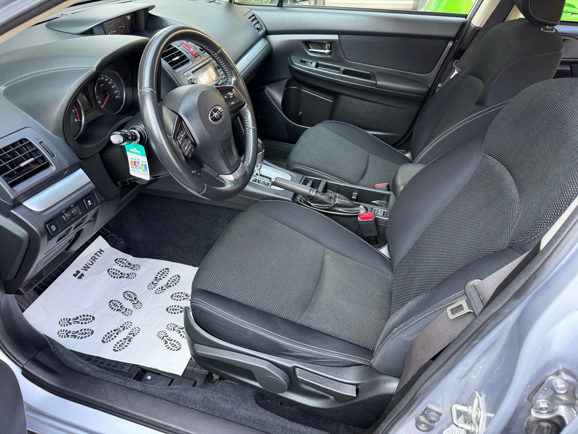 SUBARU XV 2.0 Swiss Two AWD CVT-image-3