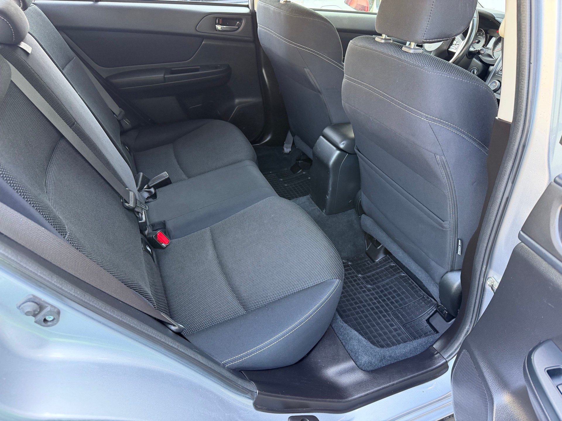 SUBARU XV 2.0 Swiss Two AWD CVT-image-10