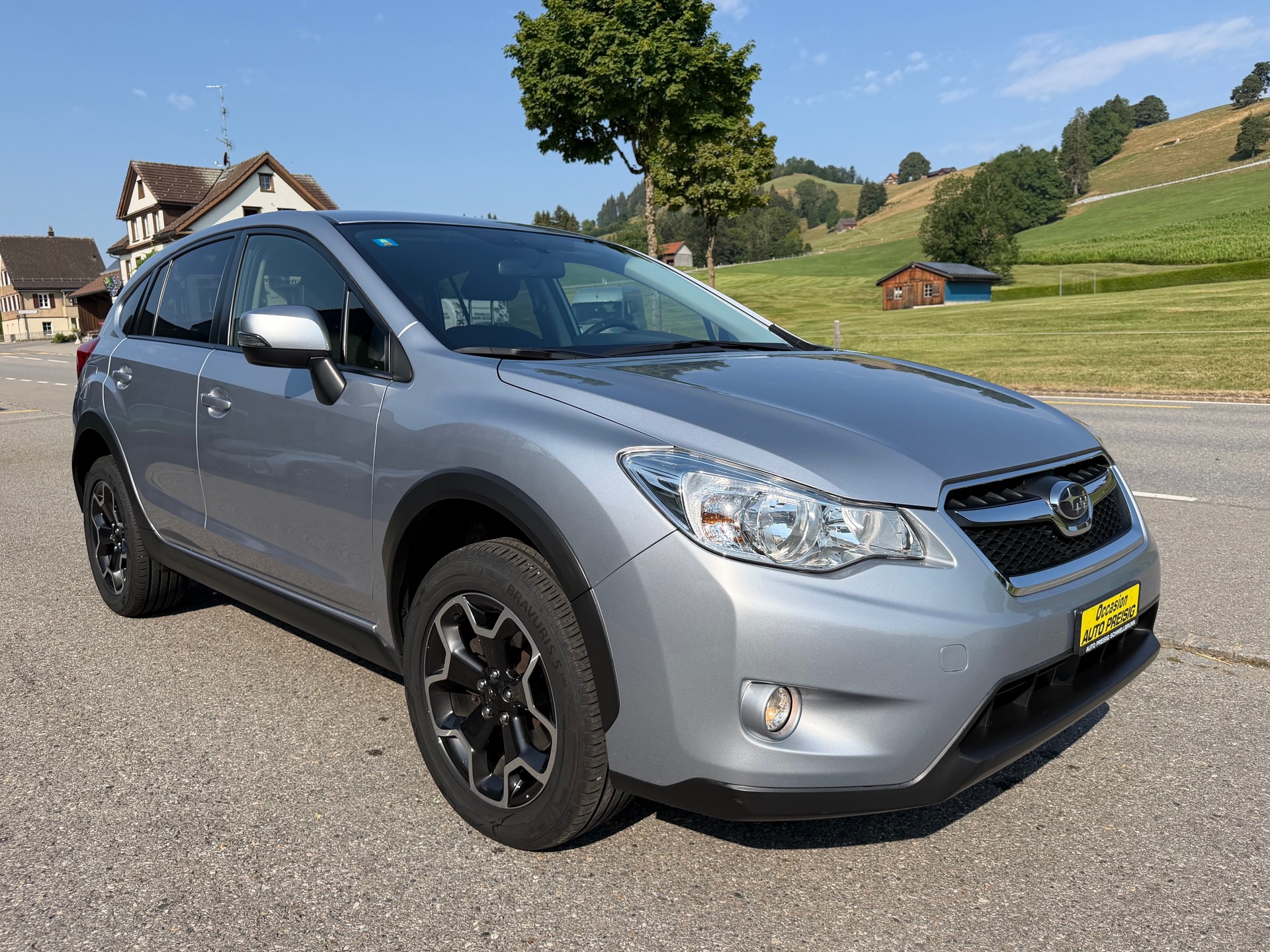 SUBARU XV 2.0 Swiss Two AWD CVT-image-8