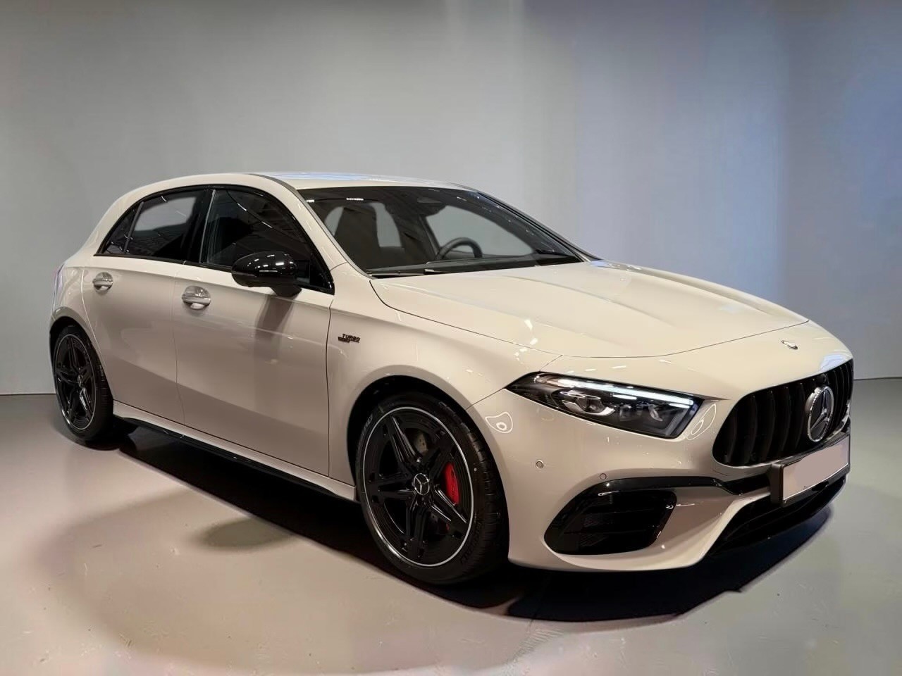 MERCEDES-BENZ A AMG 45 S 4Matic+ 8G-DCT-image-2