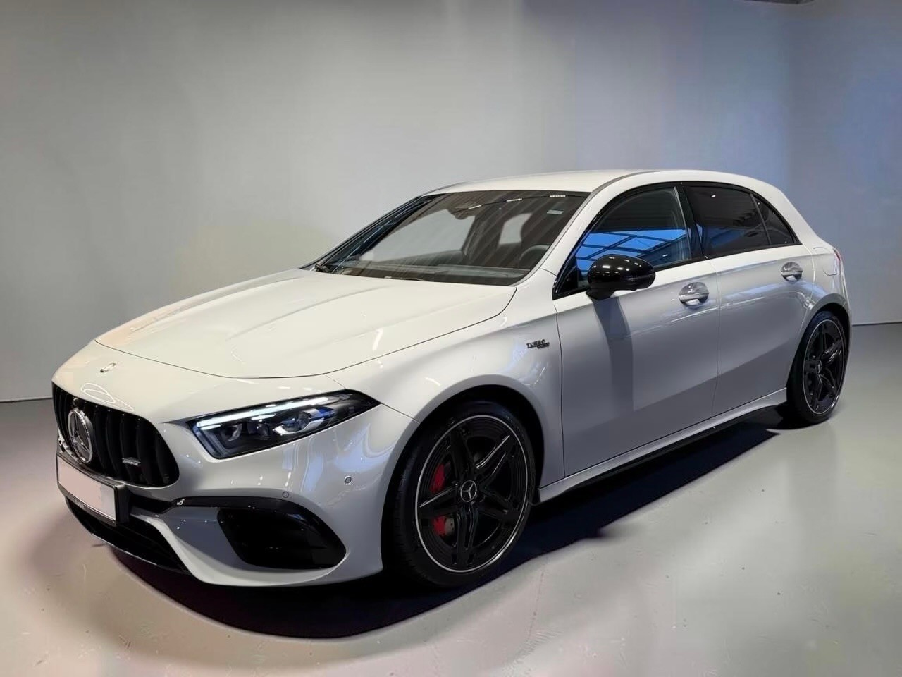 MERCEDES-BENZ A AMG 45 S 4Matic+ 8G-DCT-image-4