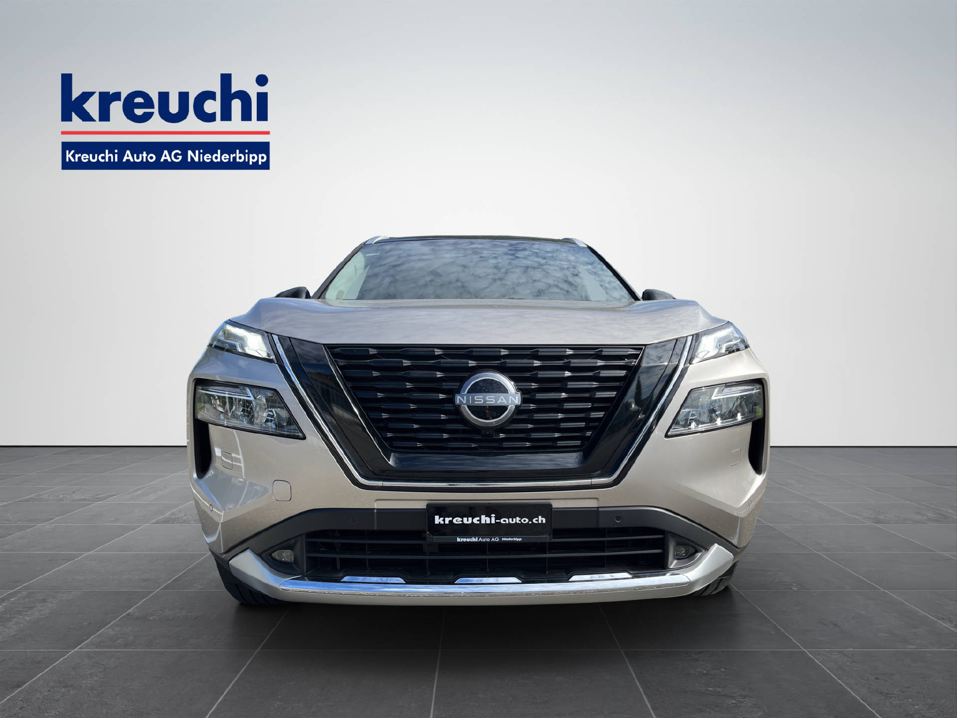 NISSAN X-Trail 1.5 VC-T Tekna+ e-4orce-showroom-element-1