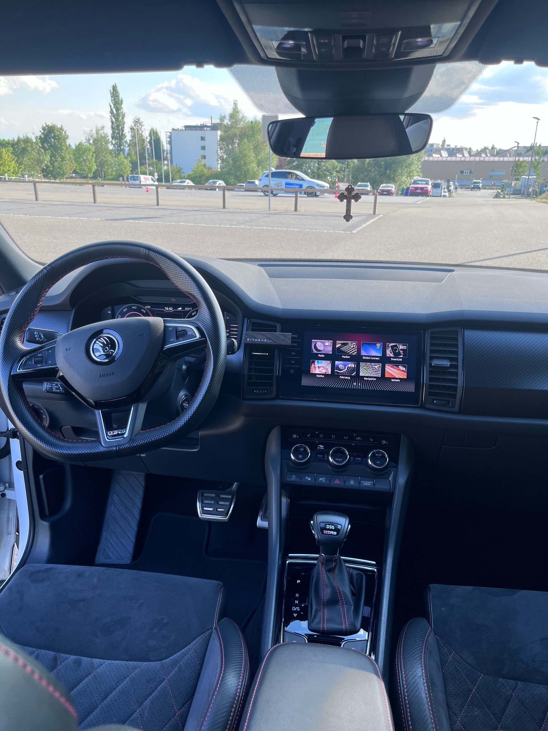 SKODA 2.0 Bi-TDI 240 RS DSG-image-4