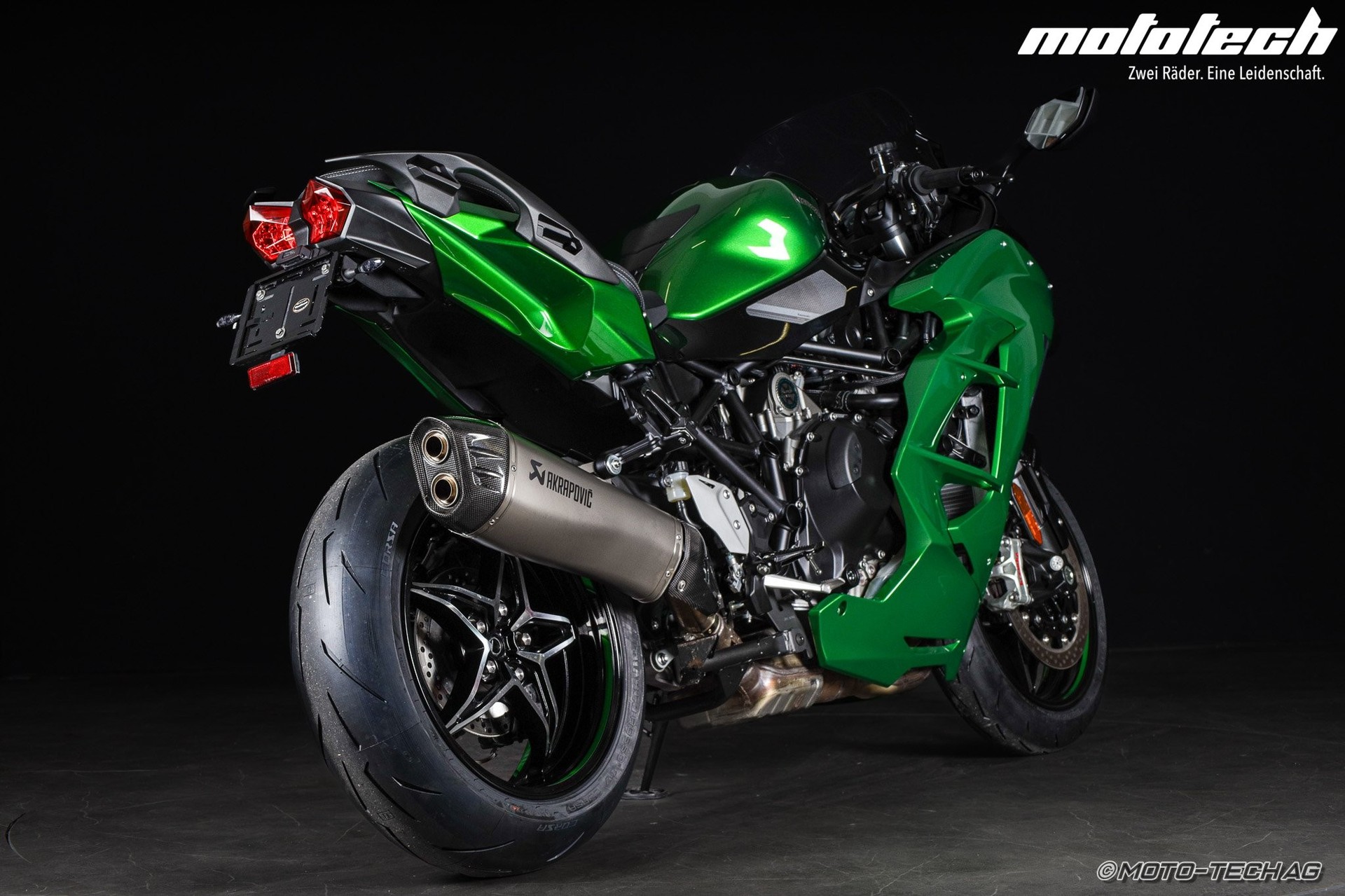 KAWASAKI Ninja H2 SX SE ABS AKRAPOVIC-showroom-element-2