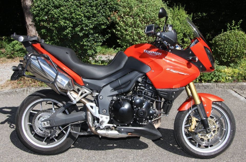 TRIUMPH Tiger 1050 ABS SE-image-2