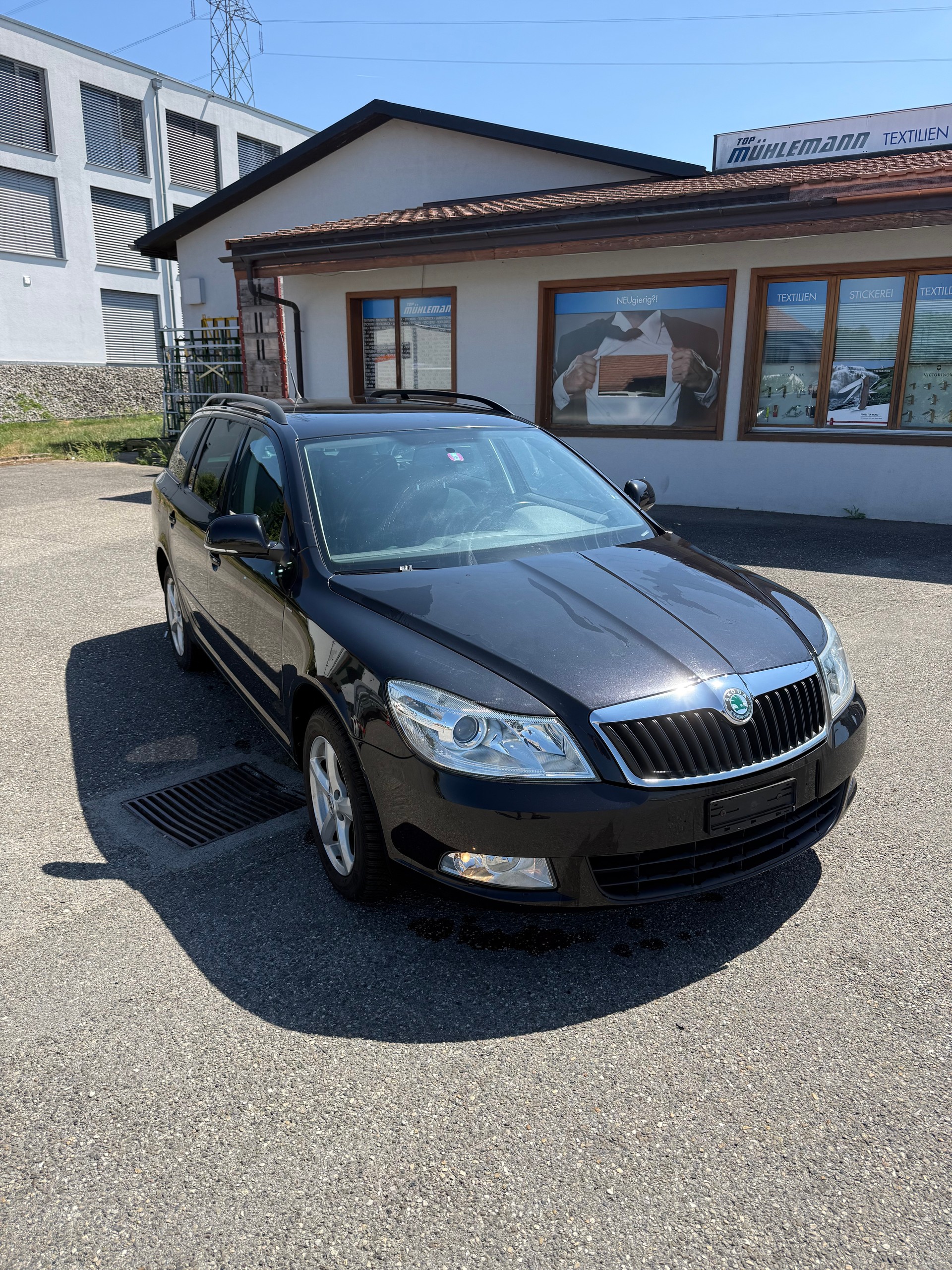 SKODA Octavia Combi 1.8 TSI Stöckli 4x4-image-4