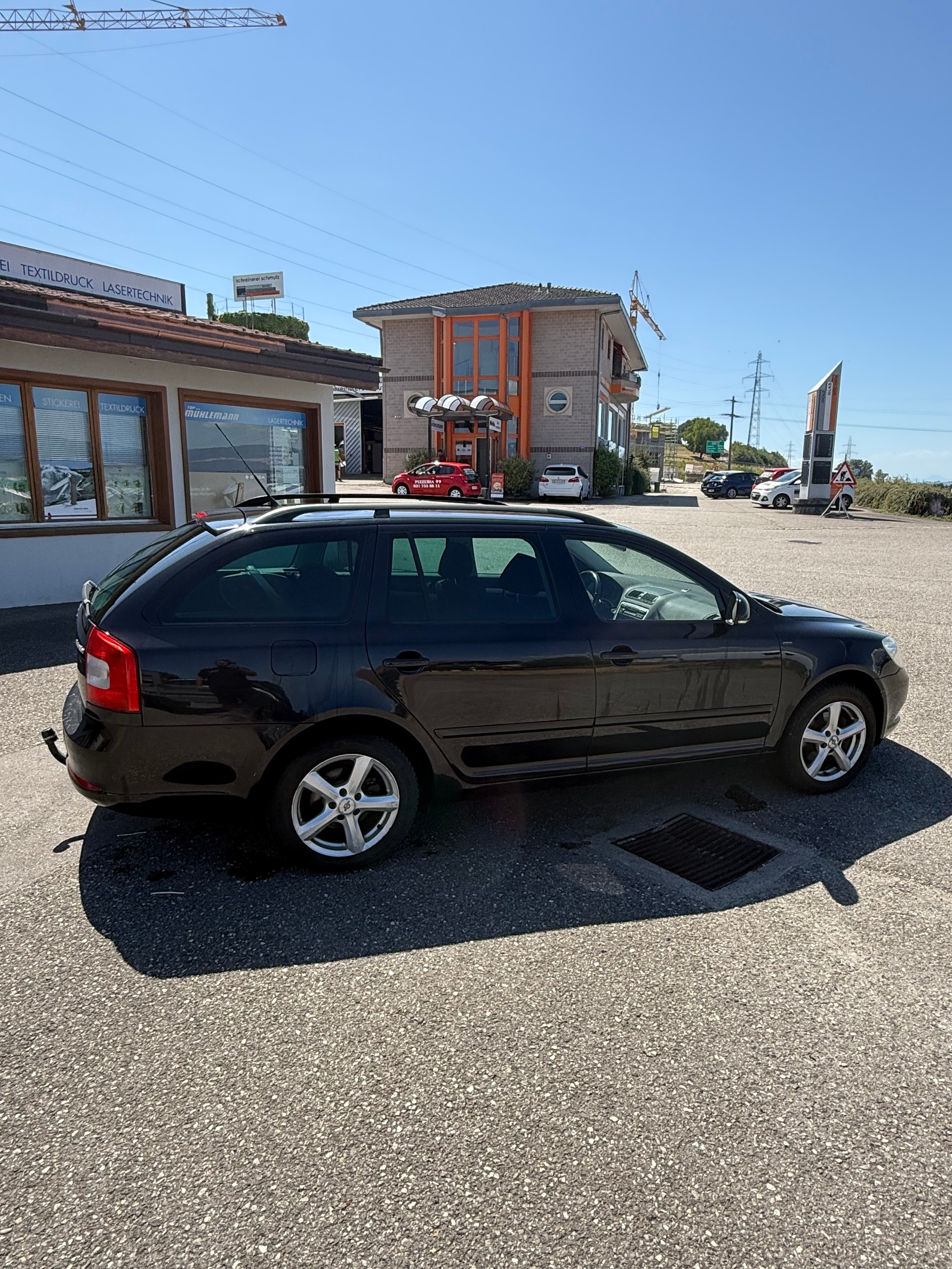 SKODA Octavia Combi 1.8 TSI Stöckli 4x4-image-3