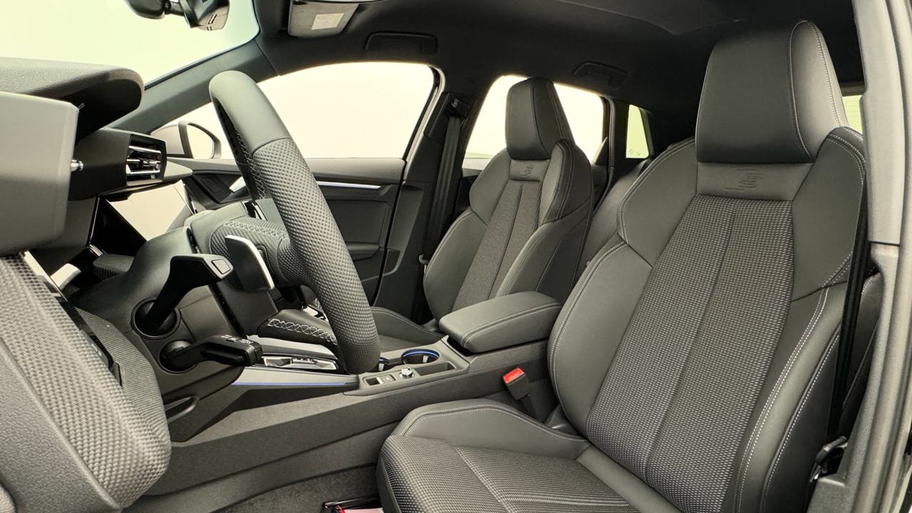 AUDI S3 Sportback TFSI quattro S-tronic-image-4
