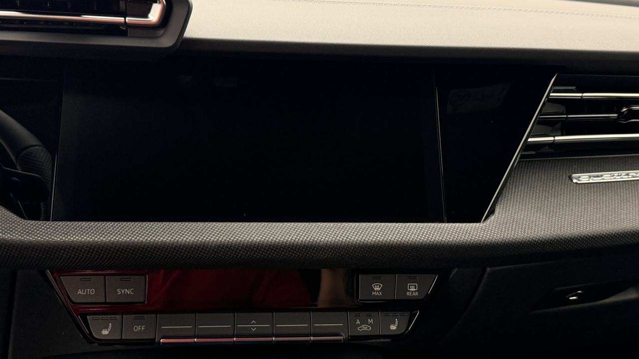 AUDI S3 Sportback TFSI quattro S-tronic-image-7