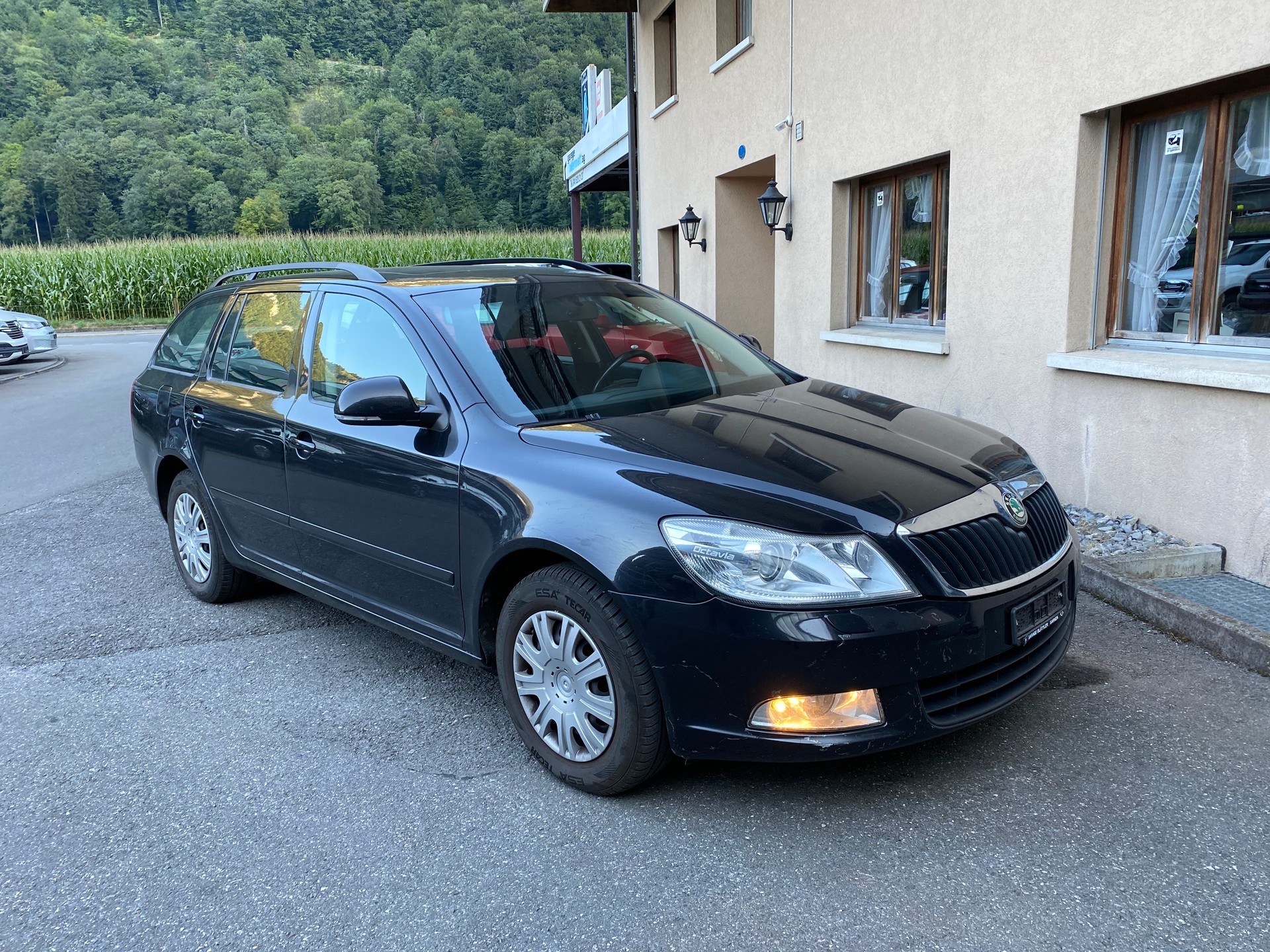 SKODA Octavia Combi 1.8 TSI Adventure 4x4-image-8