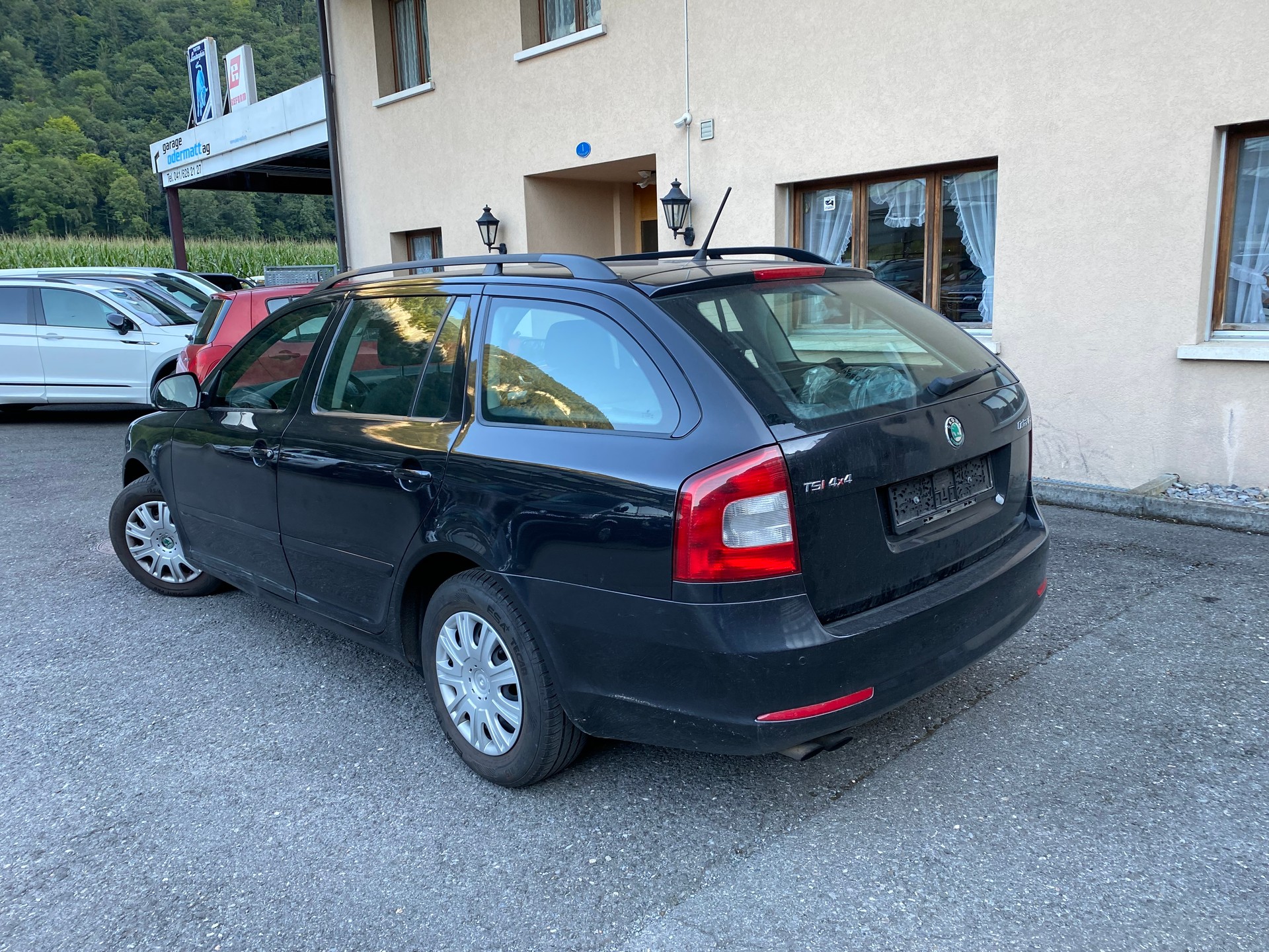 SKODA Octavia Combi 1.8 TSI Adventure 4x4-image-6