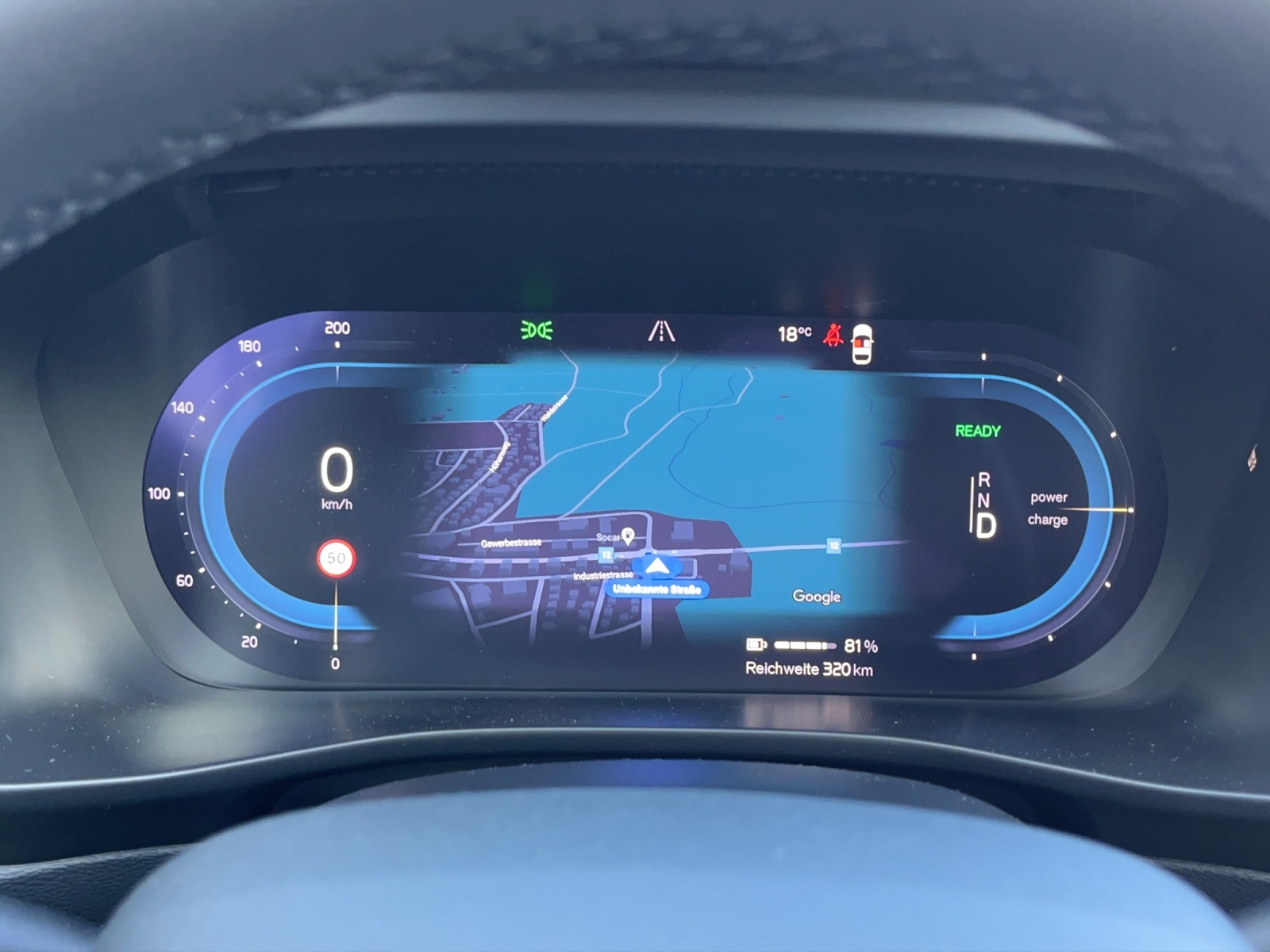 VOLVO XC40 E80 Twin Plus AWD-image-14