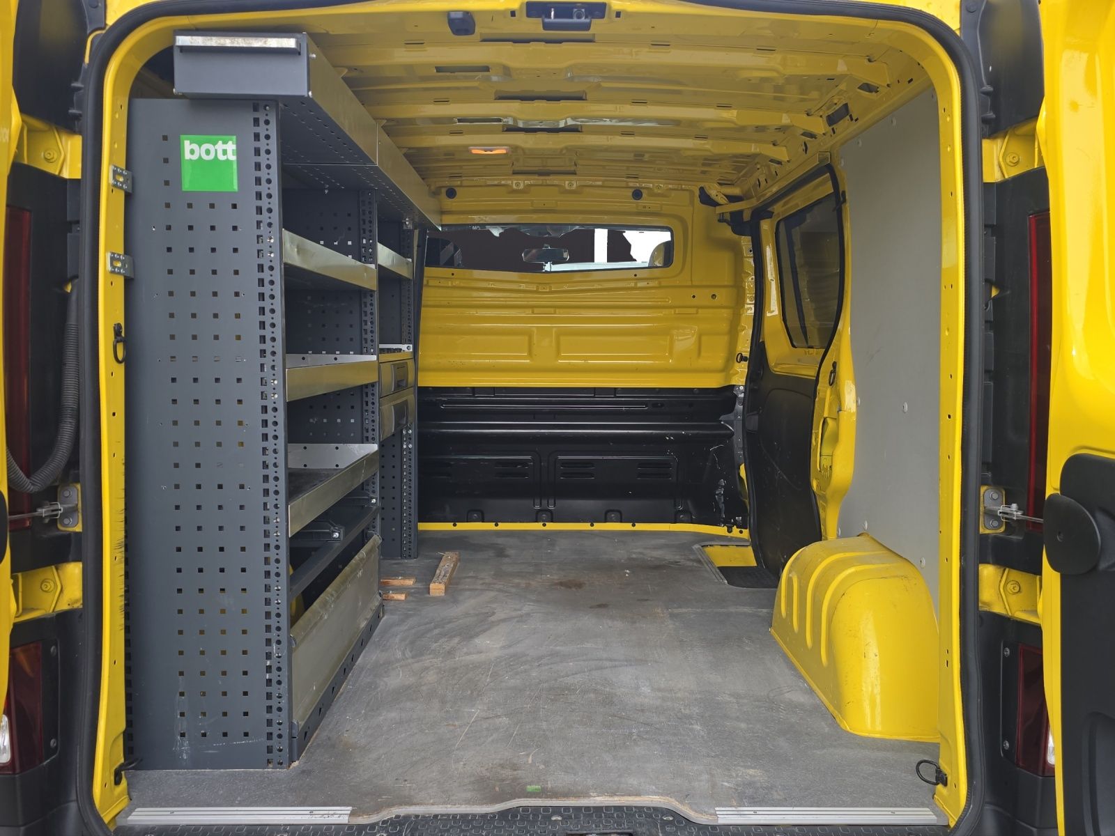 OPEL Vivaro 1.6 CDTI 2.7t L1H1-image-17