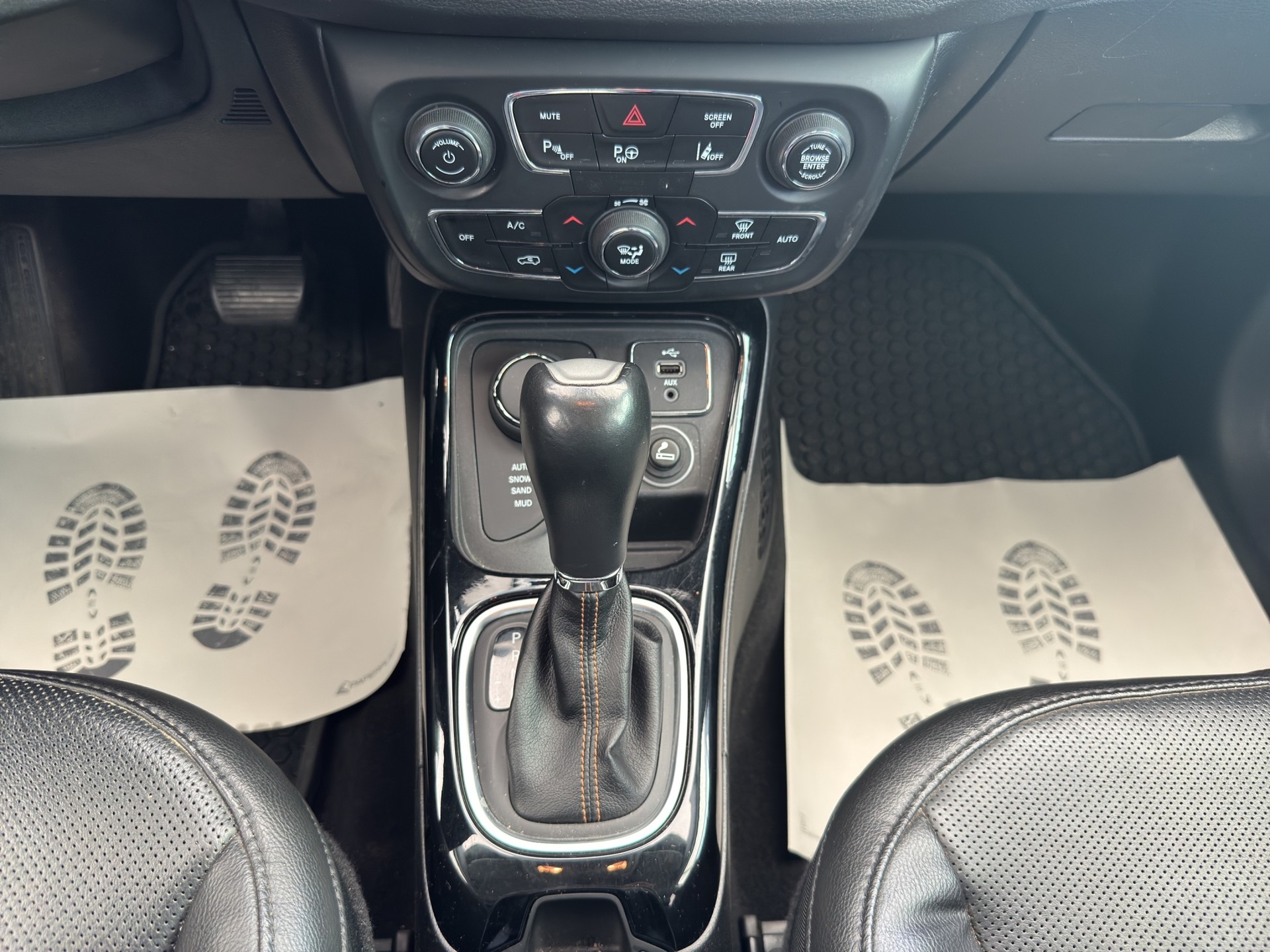 JEEP Compass 2.0CRD Limited AWD 9ATX-image-10