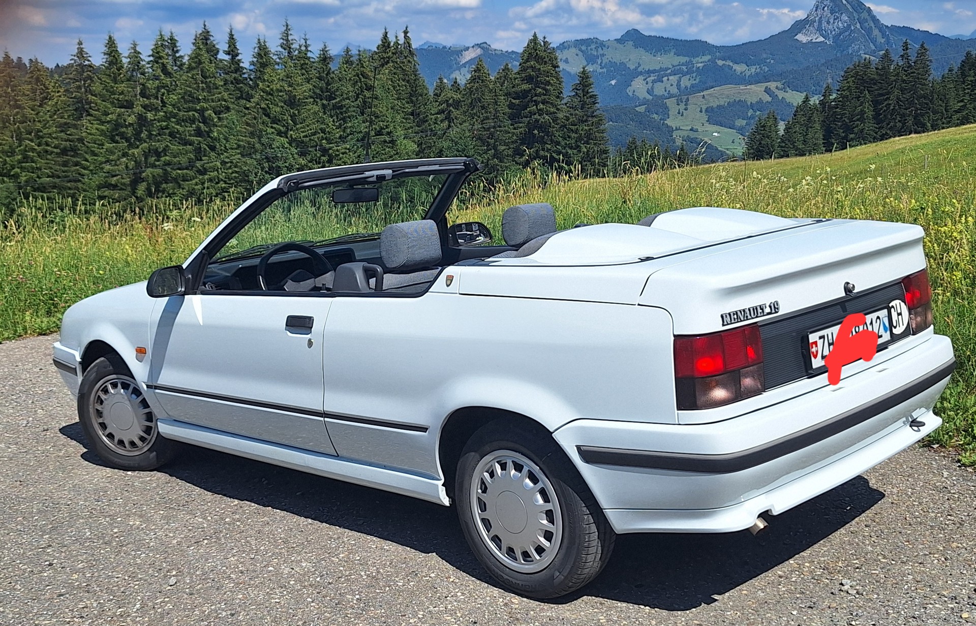 RENAULT Karmann Carrosserie-image-1