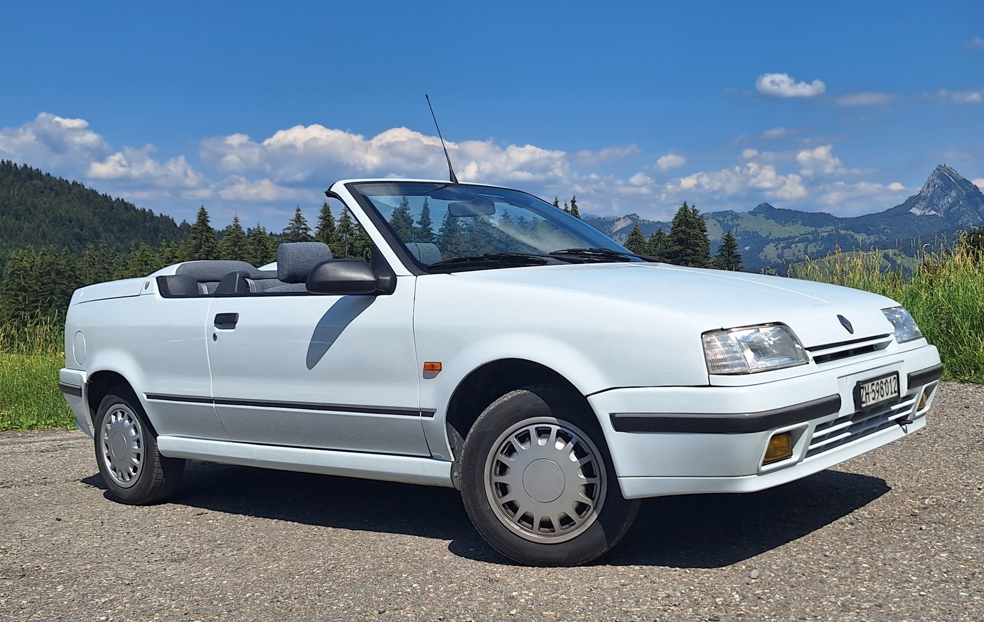 RENAULT Karmann Carrosserie-image-0
