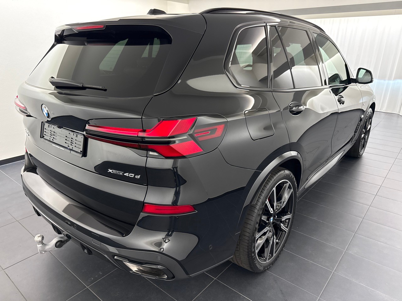 BMW X5 xD 48V 40d M Sport Pro-showroom-element-2