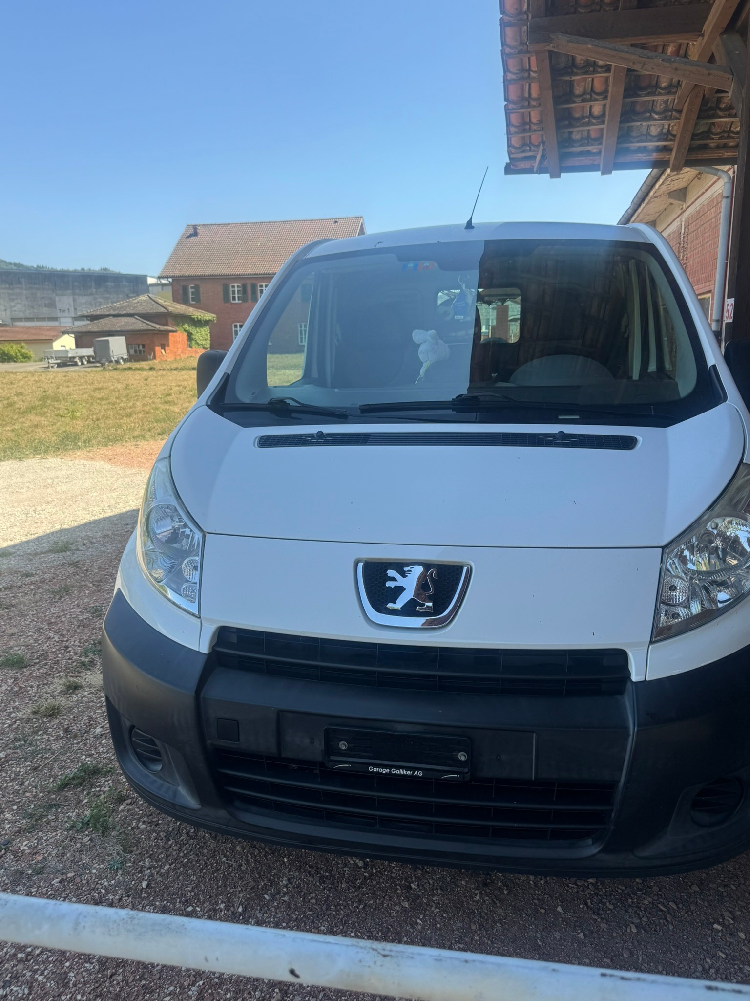 PEUGEOT Expert 2.0 HDi 229 L2H1-image-1