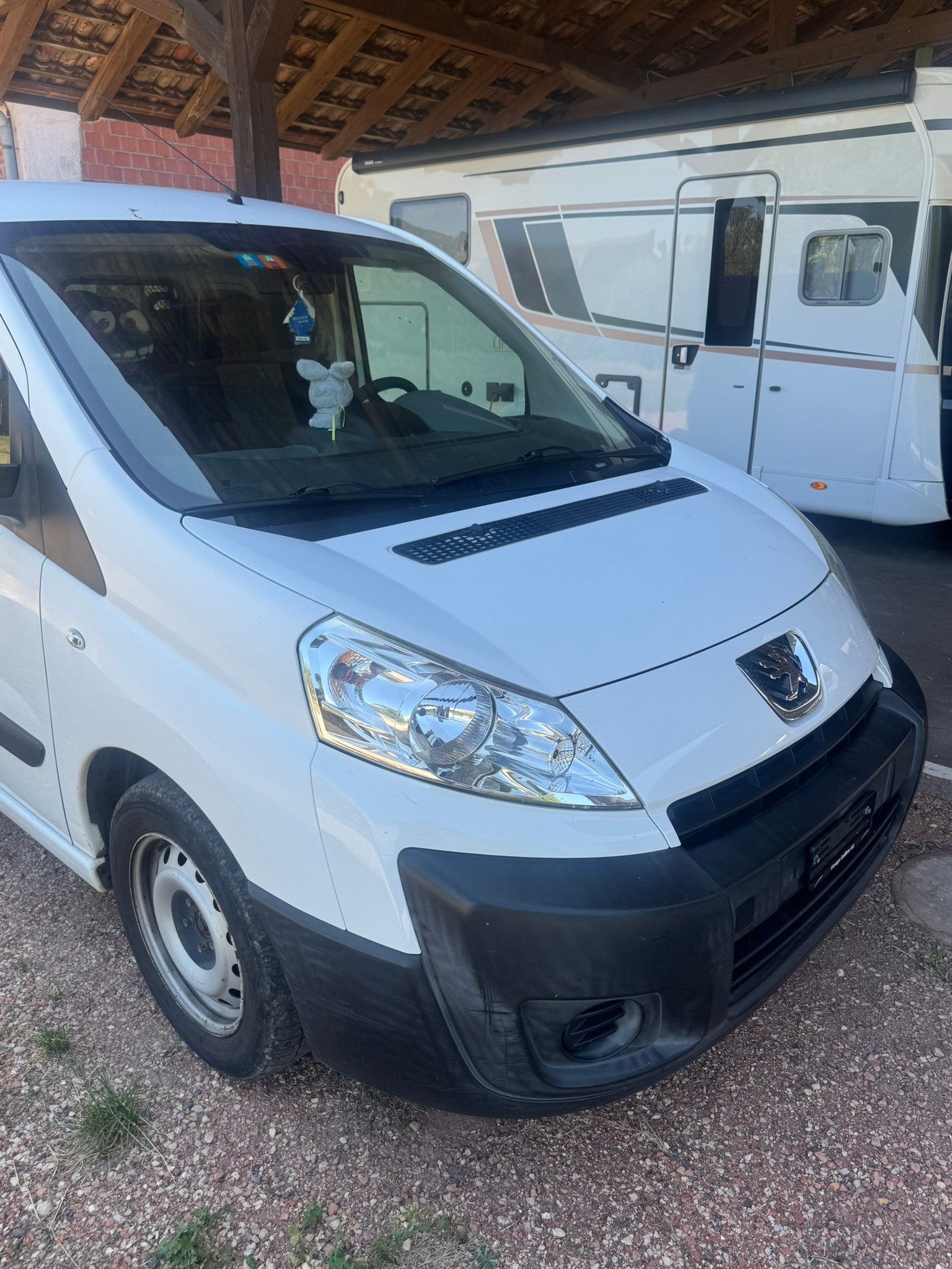 PEUGEOT Expert 2.0 HDi 229 L2H1-image-2