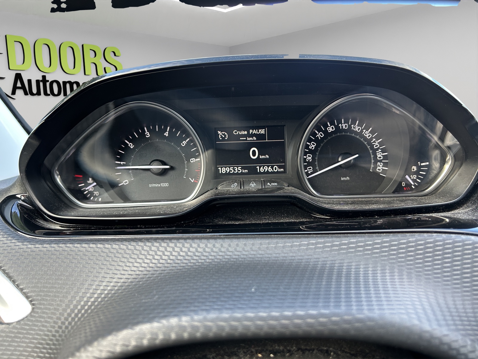 PEUGEOT 2008 1.2 PureTech Active-image-19