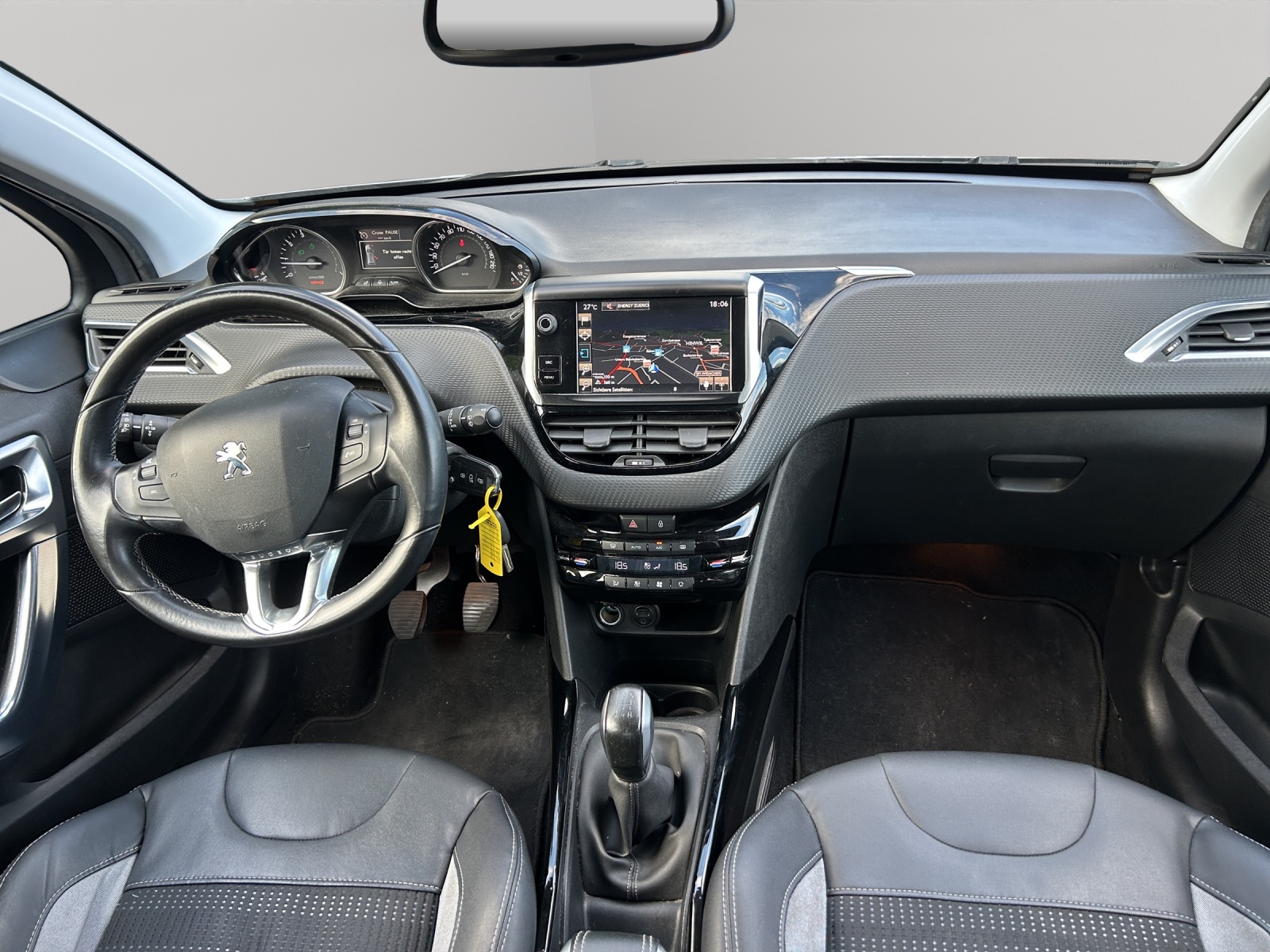 PEUGEOT 2008 1.2 PureTech Active-image-9