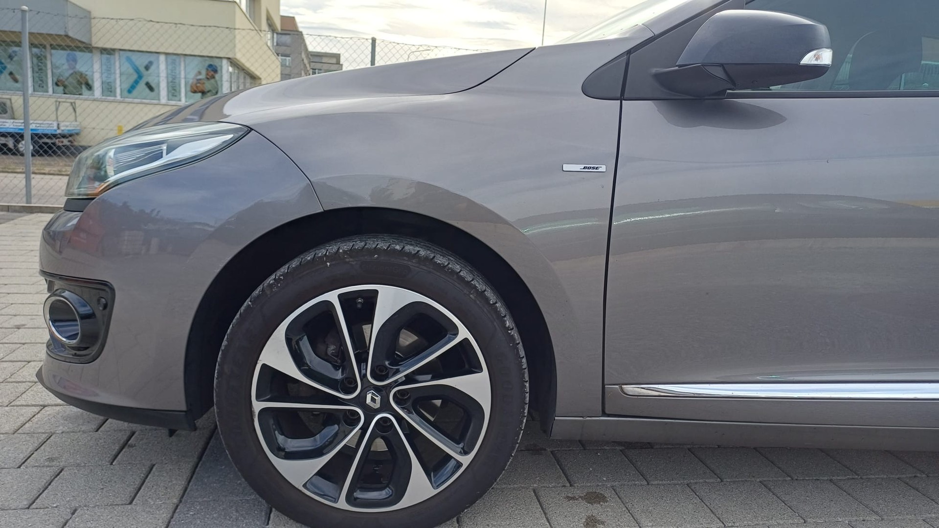RENAULT Mégane 1.2 16V Turbo Bose EDC-image-7